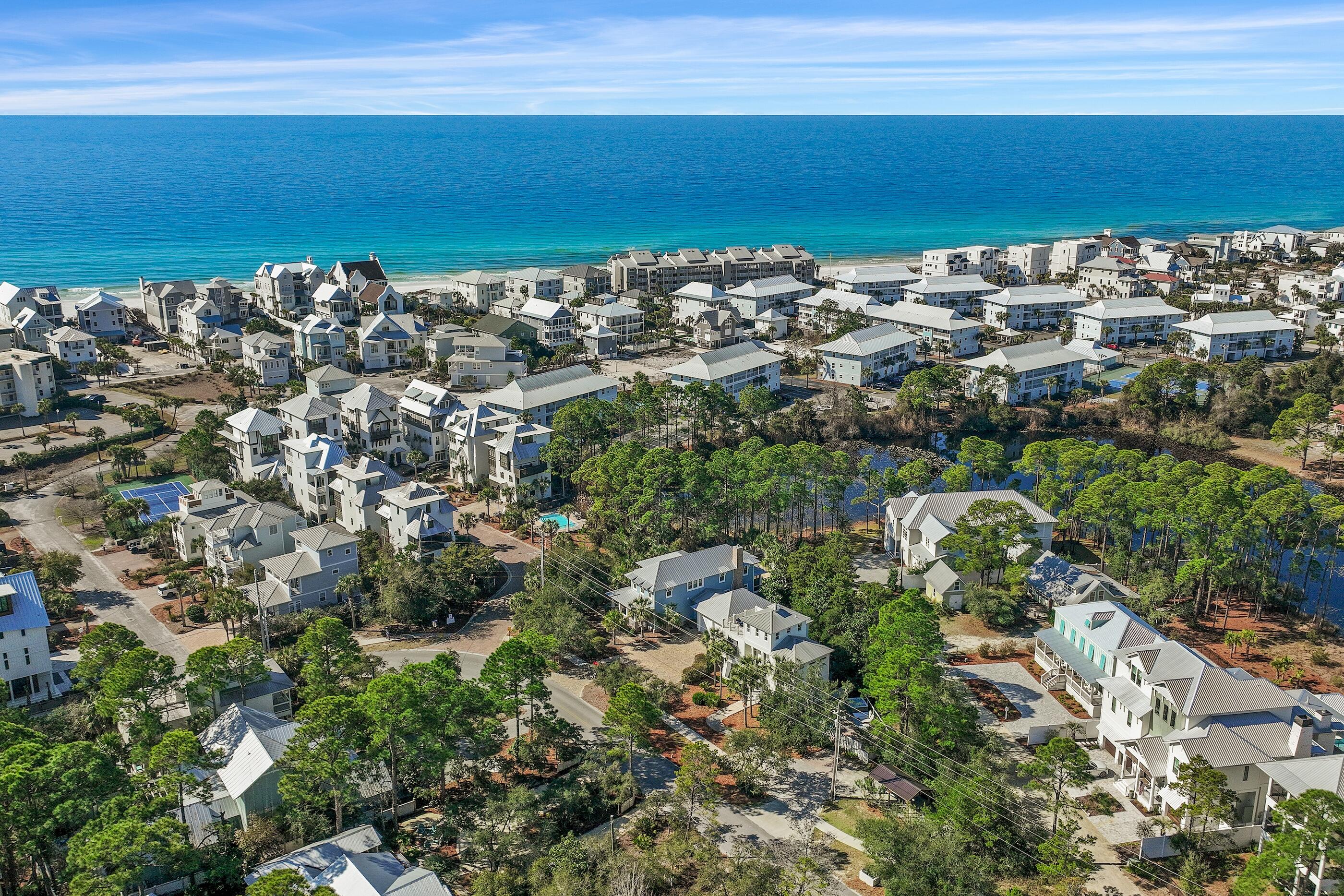 LAKEWOOD ESTATES - Residential