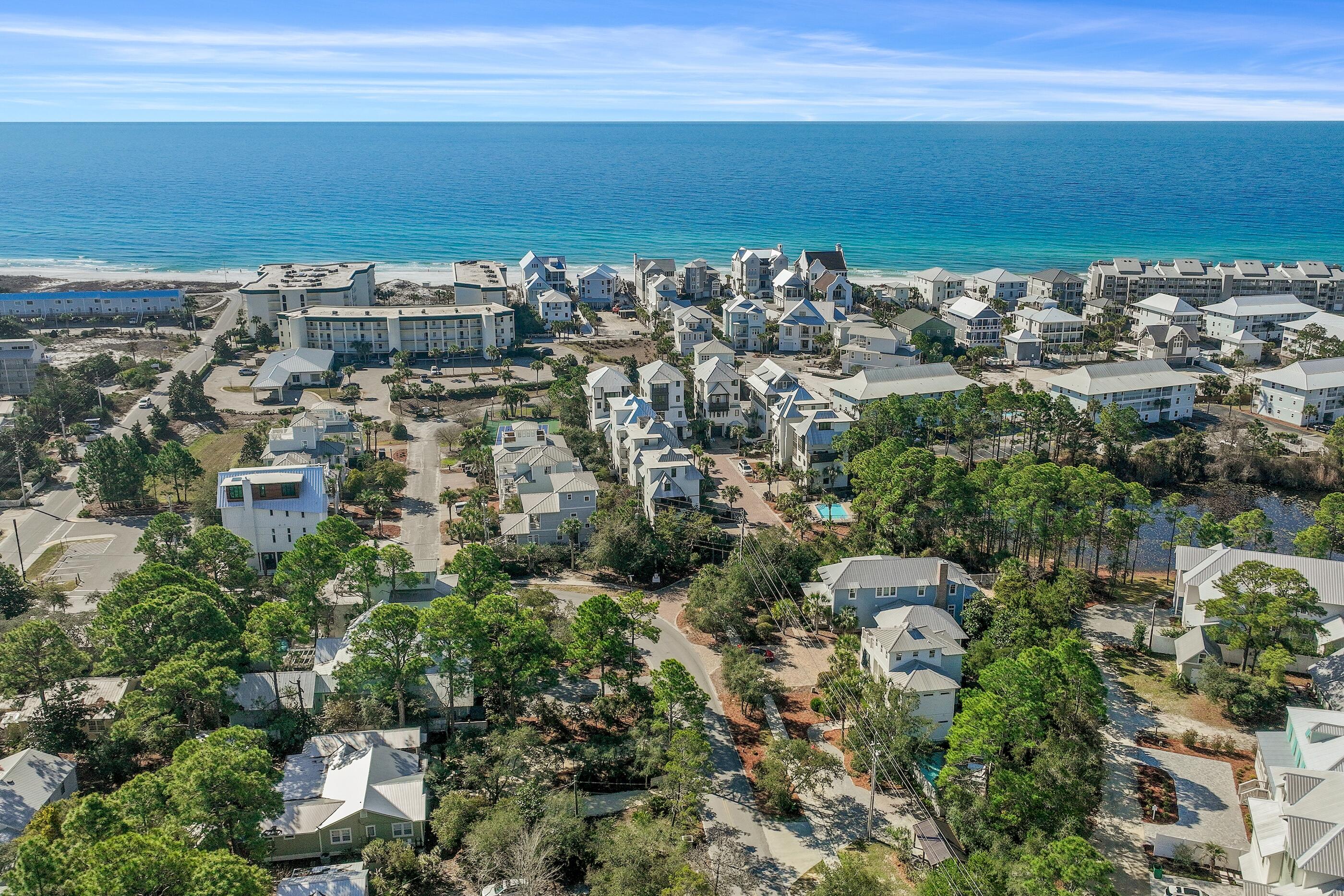 LAKEWOOD ESTATES - Residential