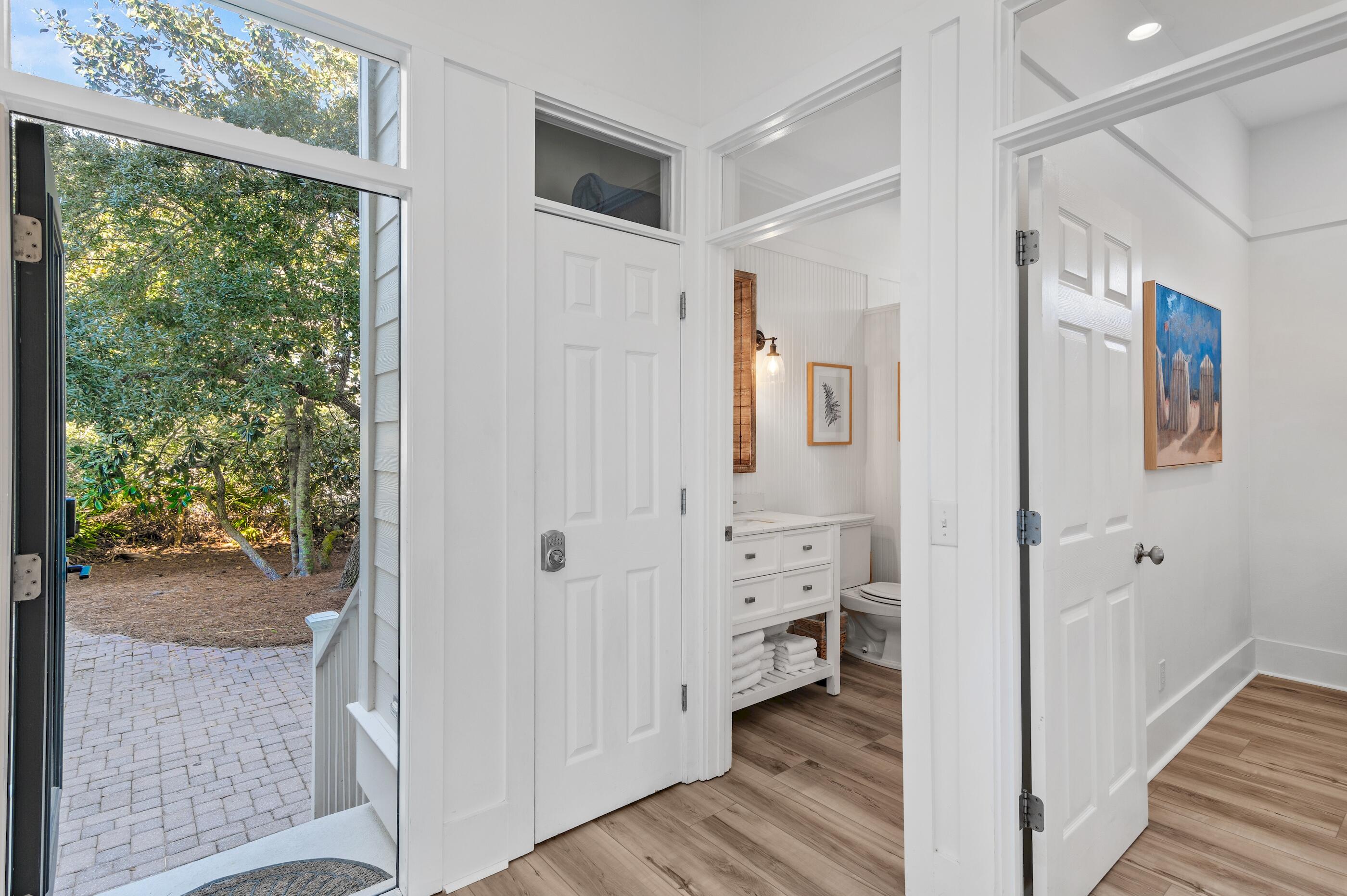 LAKEWOOD ESTATES - Residential