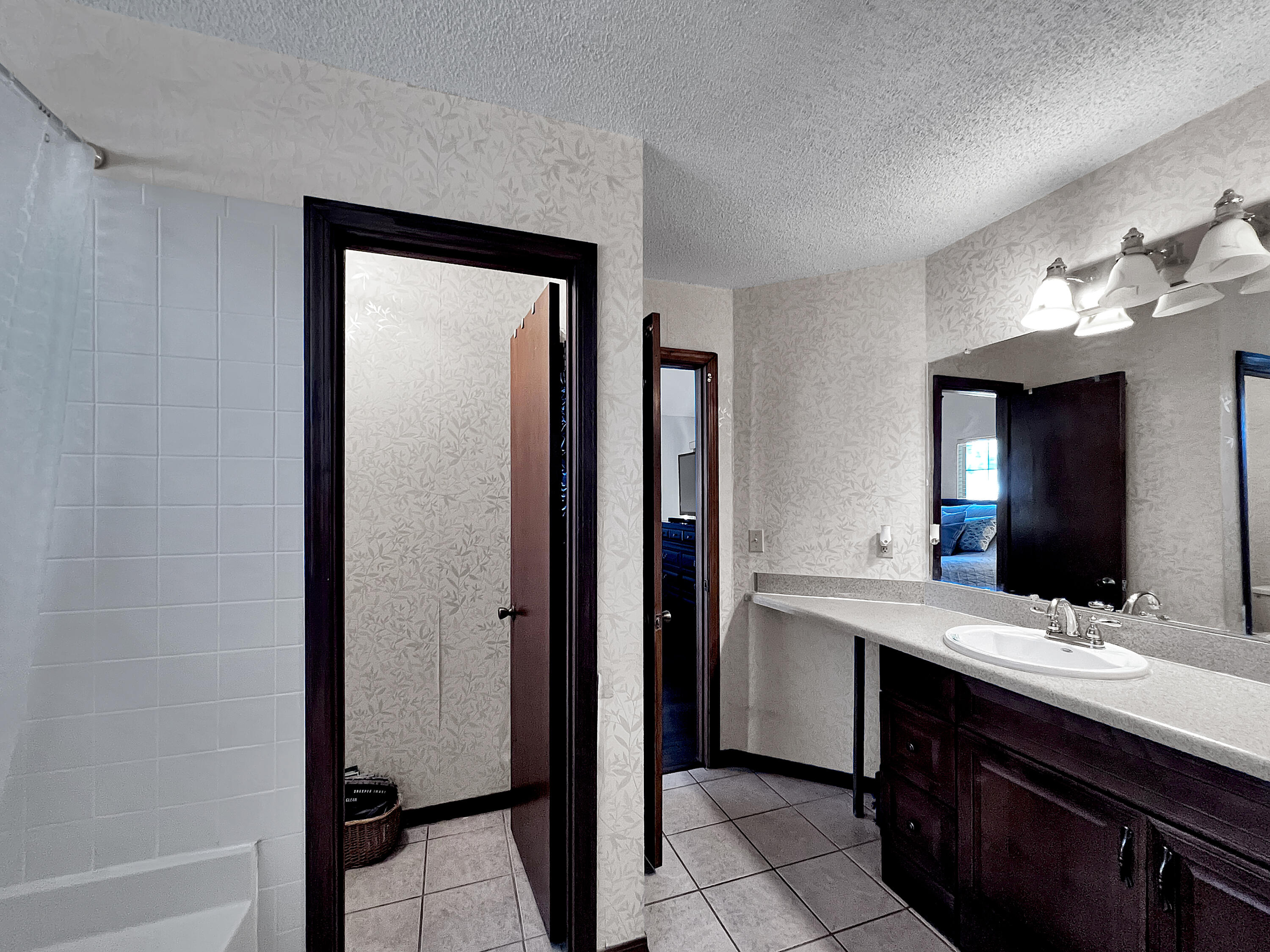 COVENTRY PARK VLG PH II - Residential