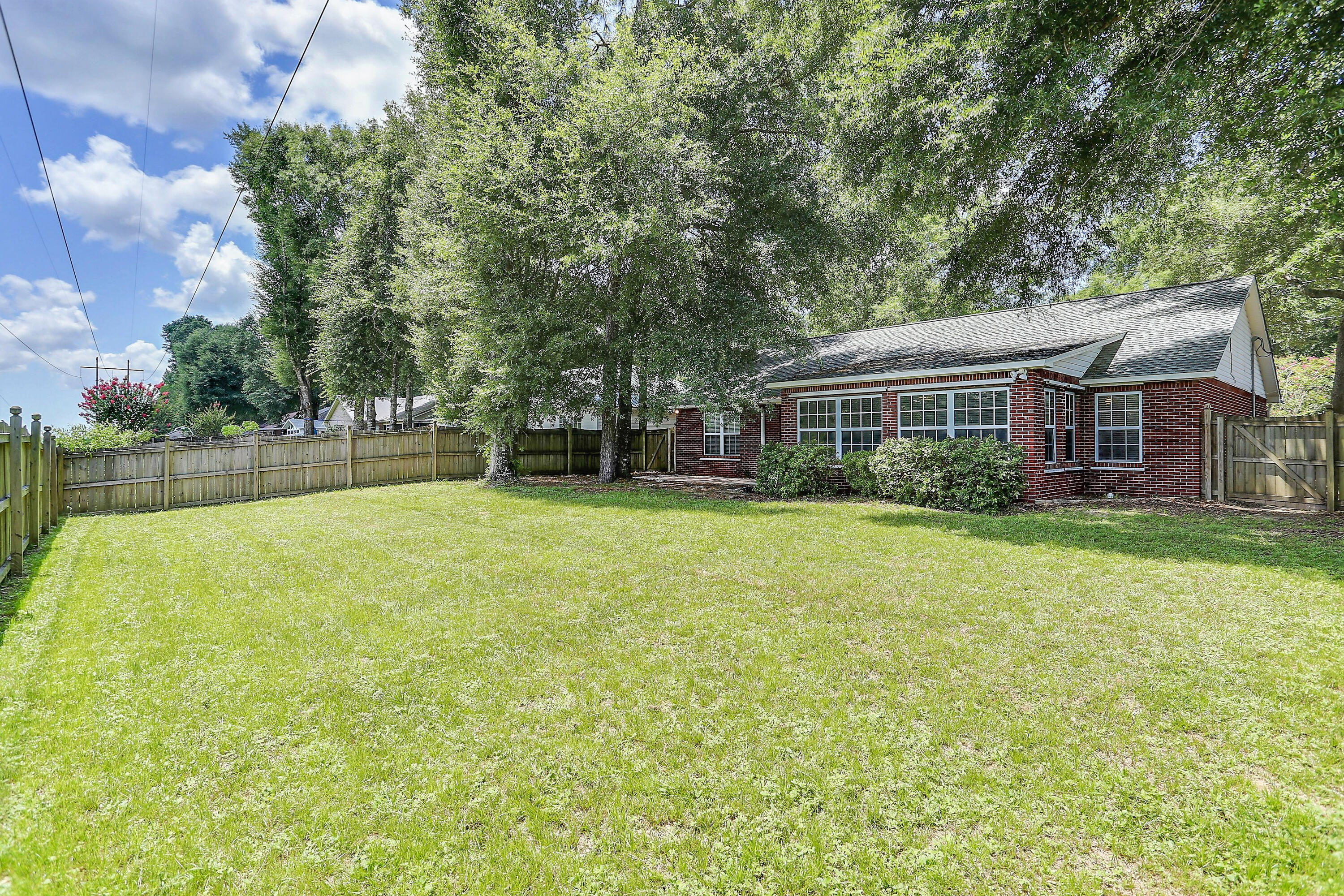 PINNACLE POINT - Residential