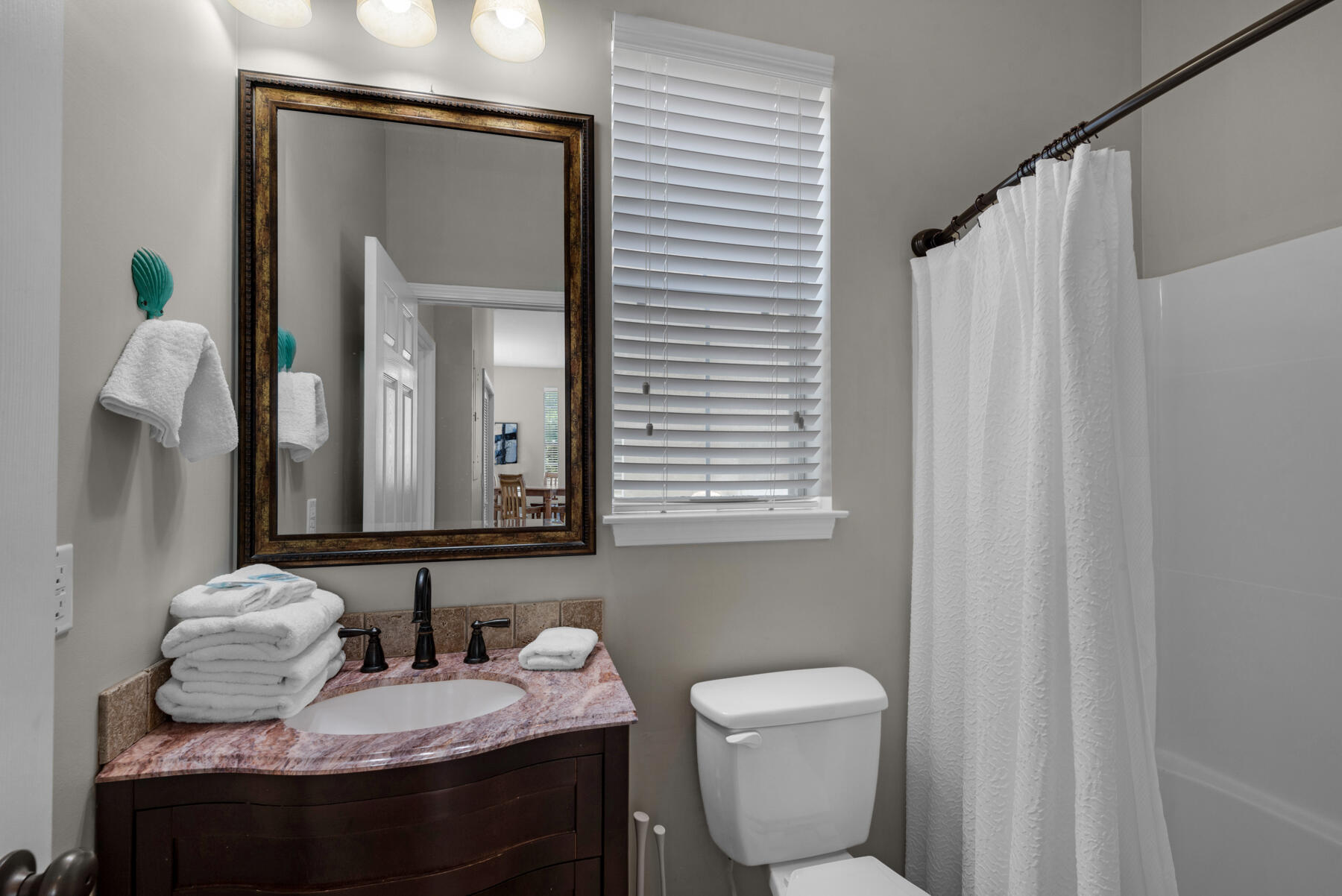 HOLIDAY BEACH - Residential