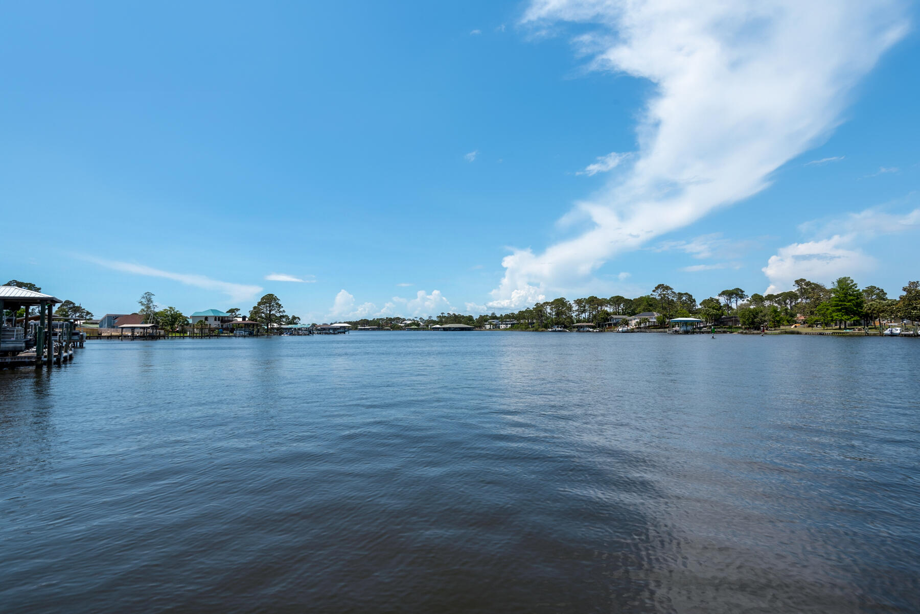 HOLIDAY BEACH - Residential