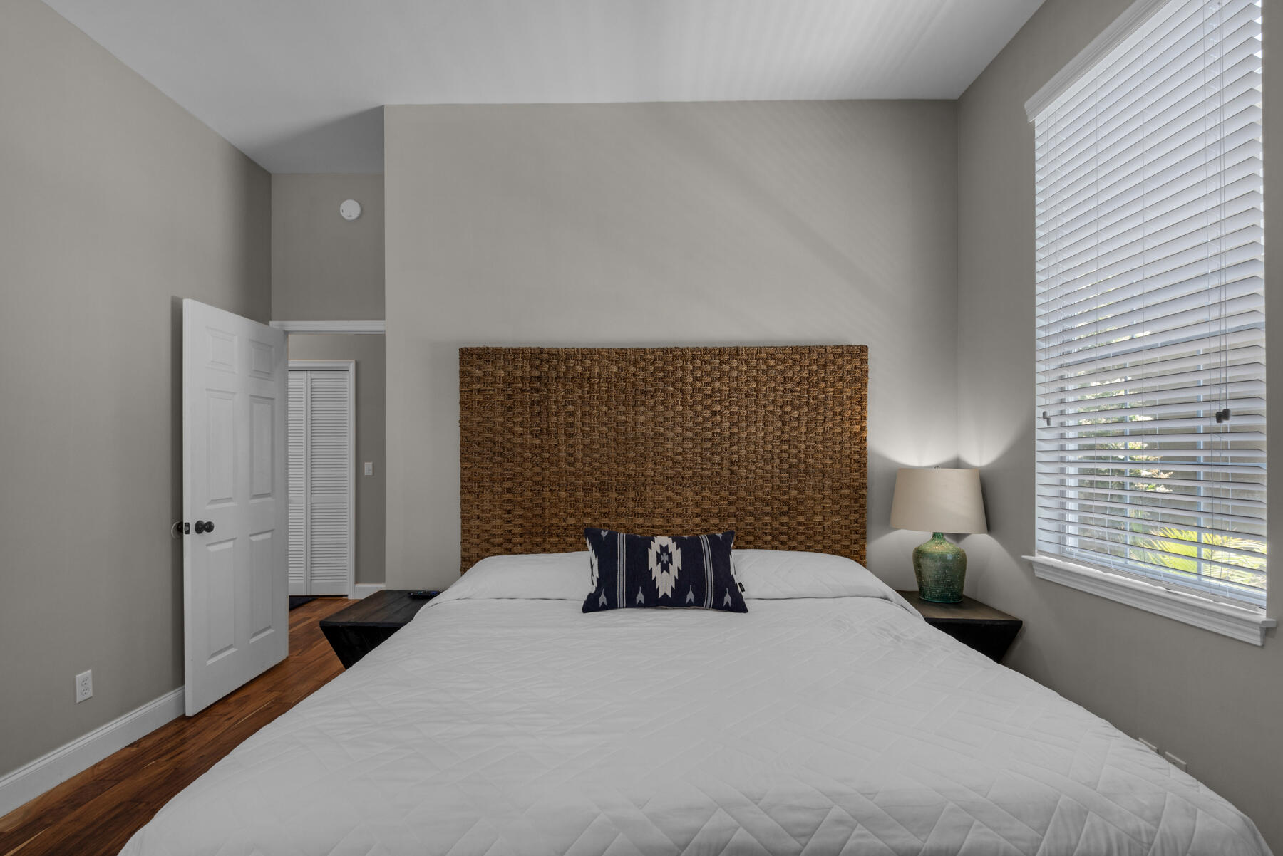 HOLIDAY BEACH - Residential