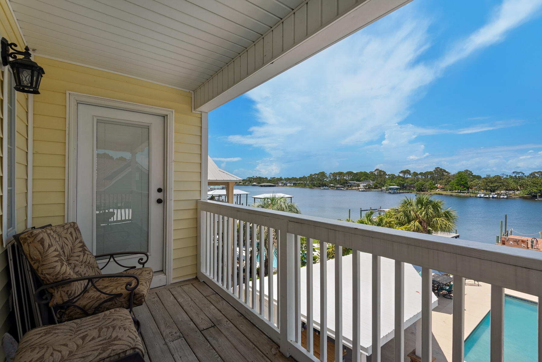 HOLIDAY BEACH - Residential