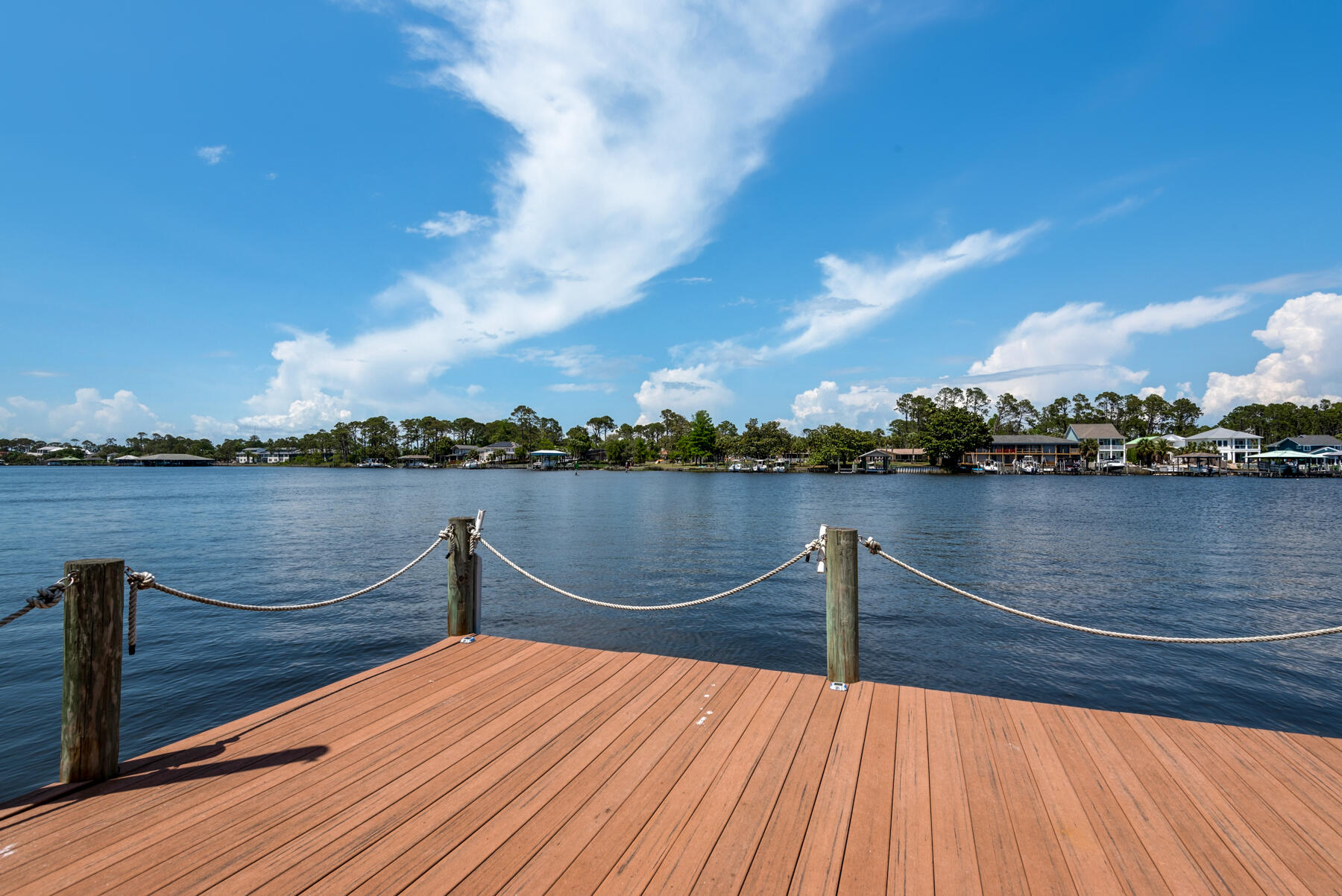 HOLIDAY BEACH - Residential