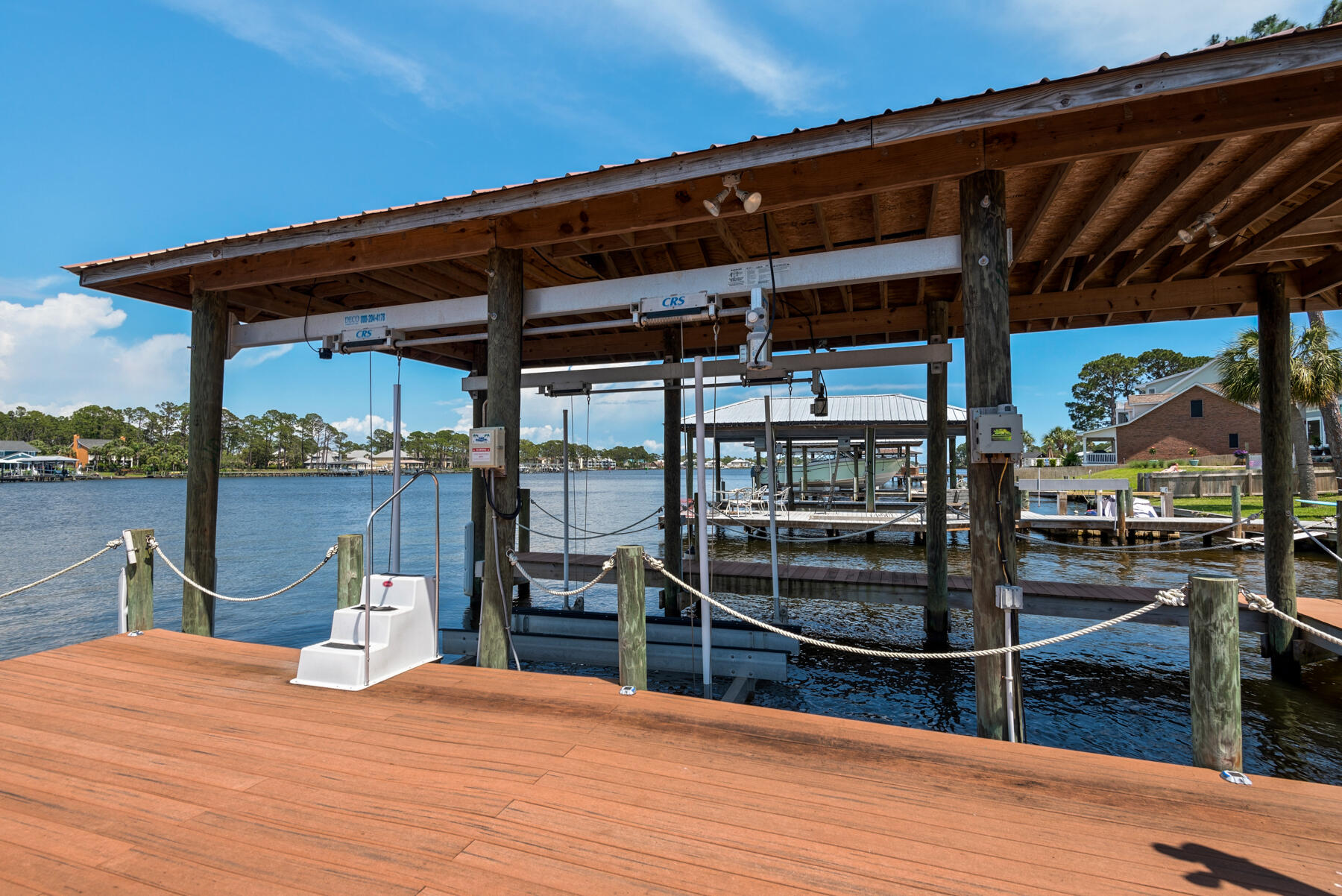 HOLIDAY BEACH - Residential