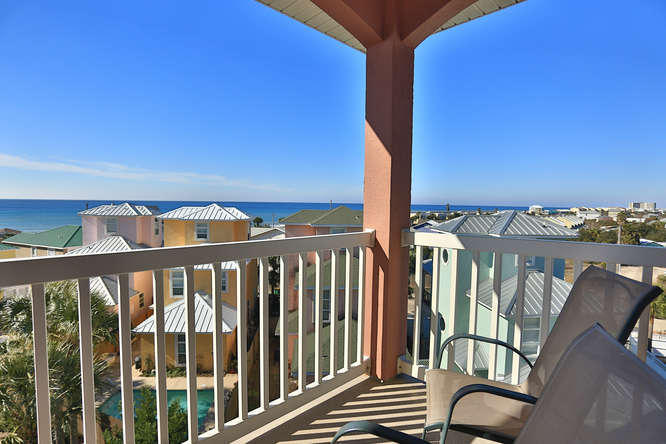 CASA DEL MAR - Residential