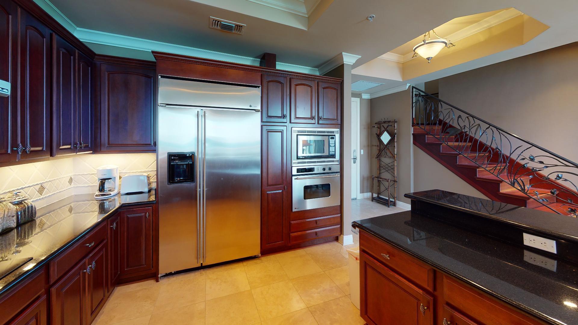 SILVER BEACH TOWERS - Residential