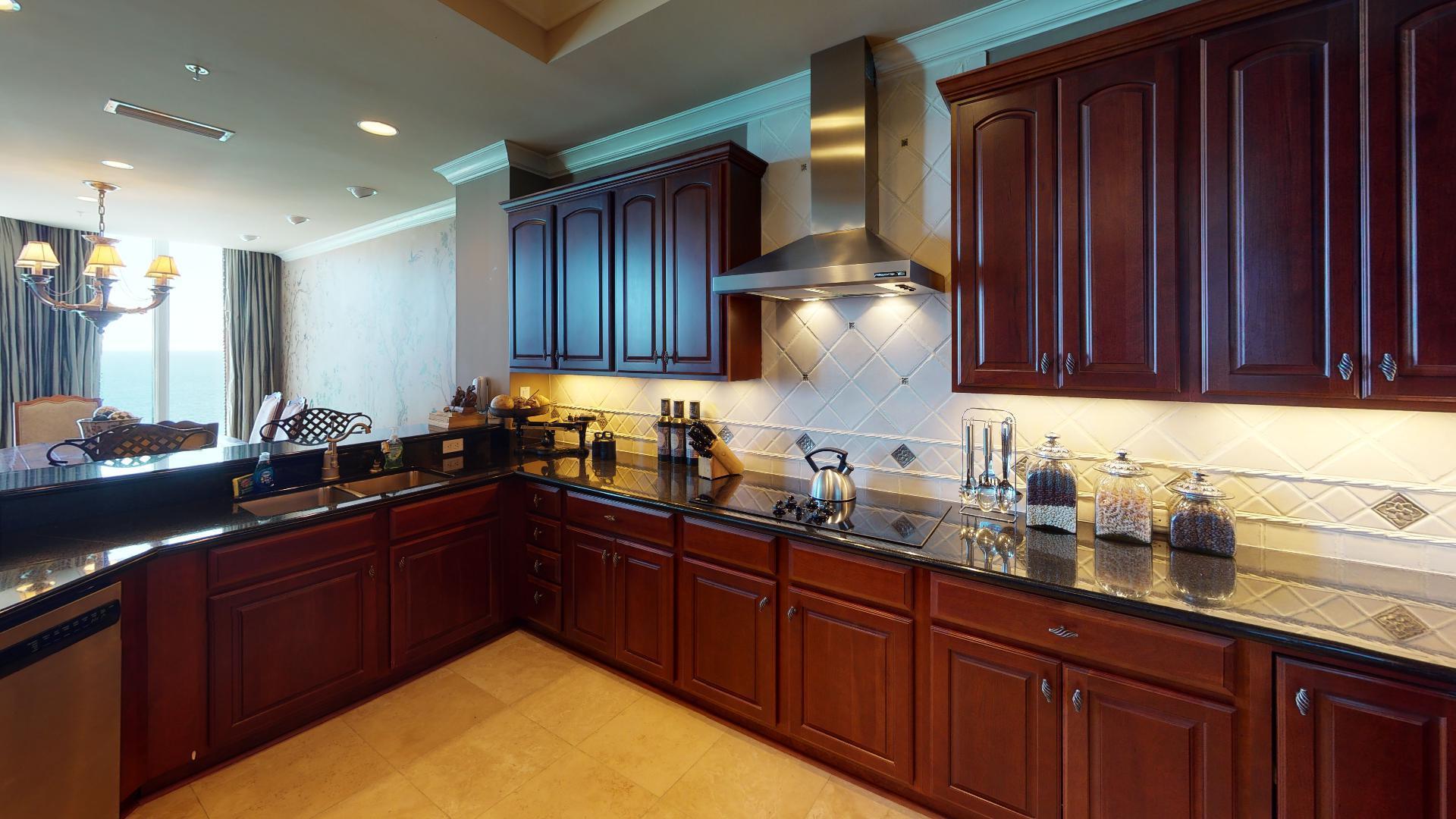 SILVER BEACH TOWERS - Residential