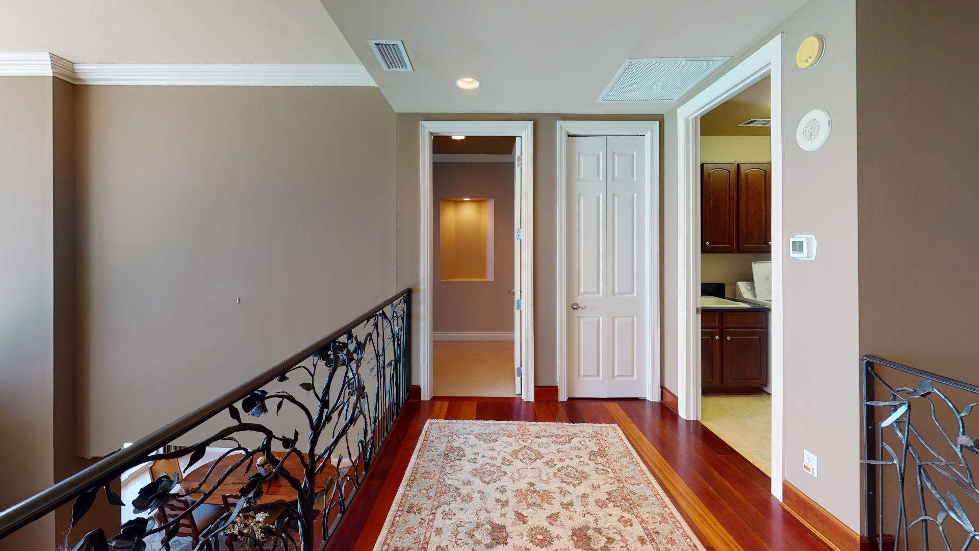 SILVER BEACH TOWERS - Residential