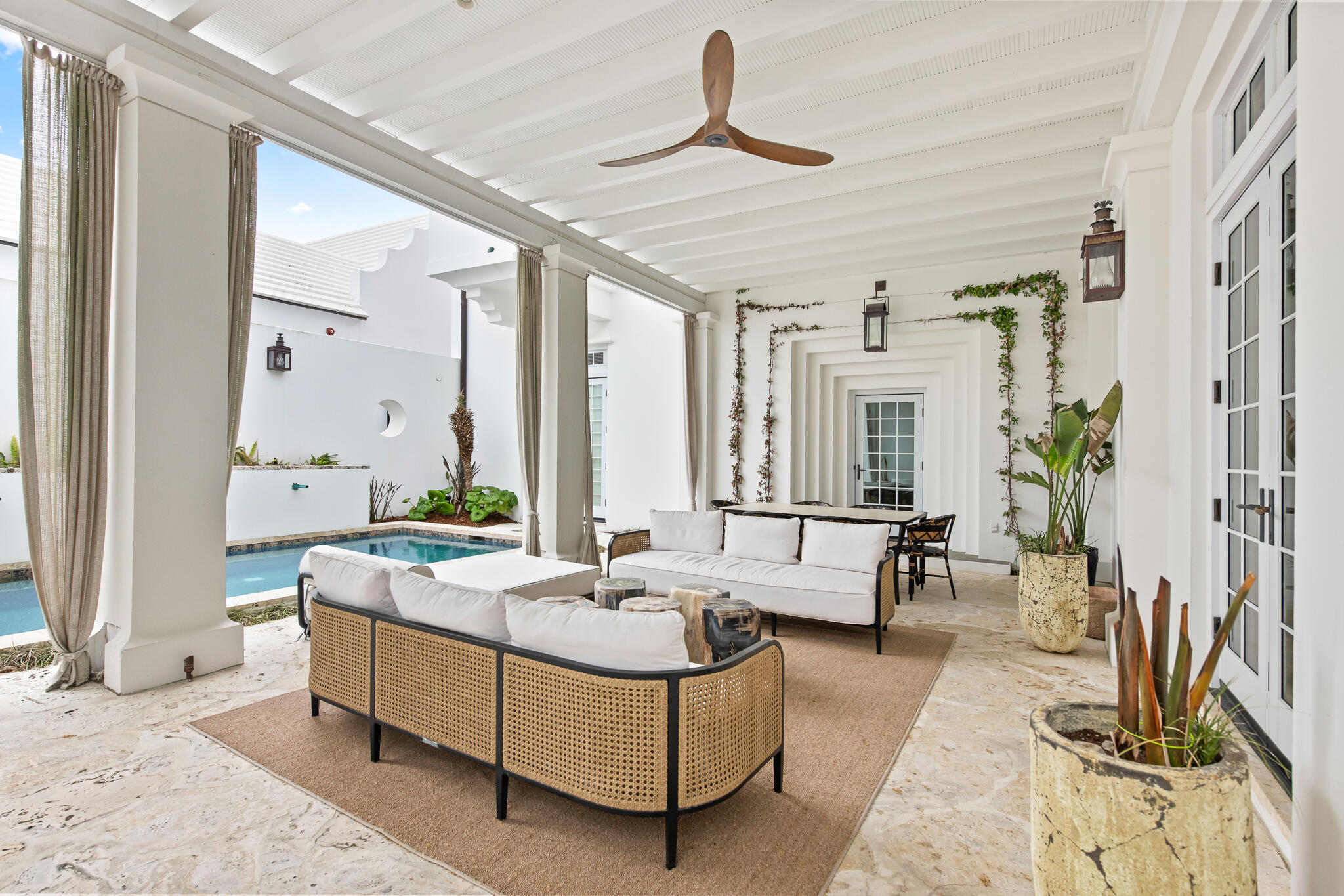 ALYS BEACH - Residential