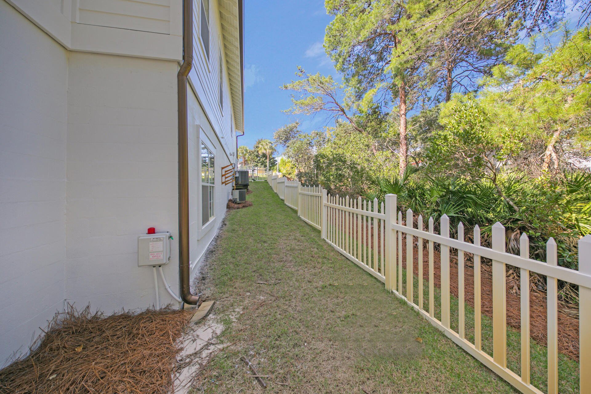 SEA DUNES - Residential