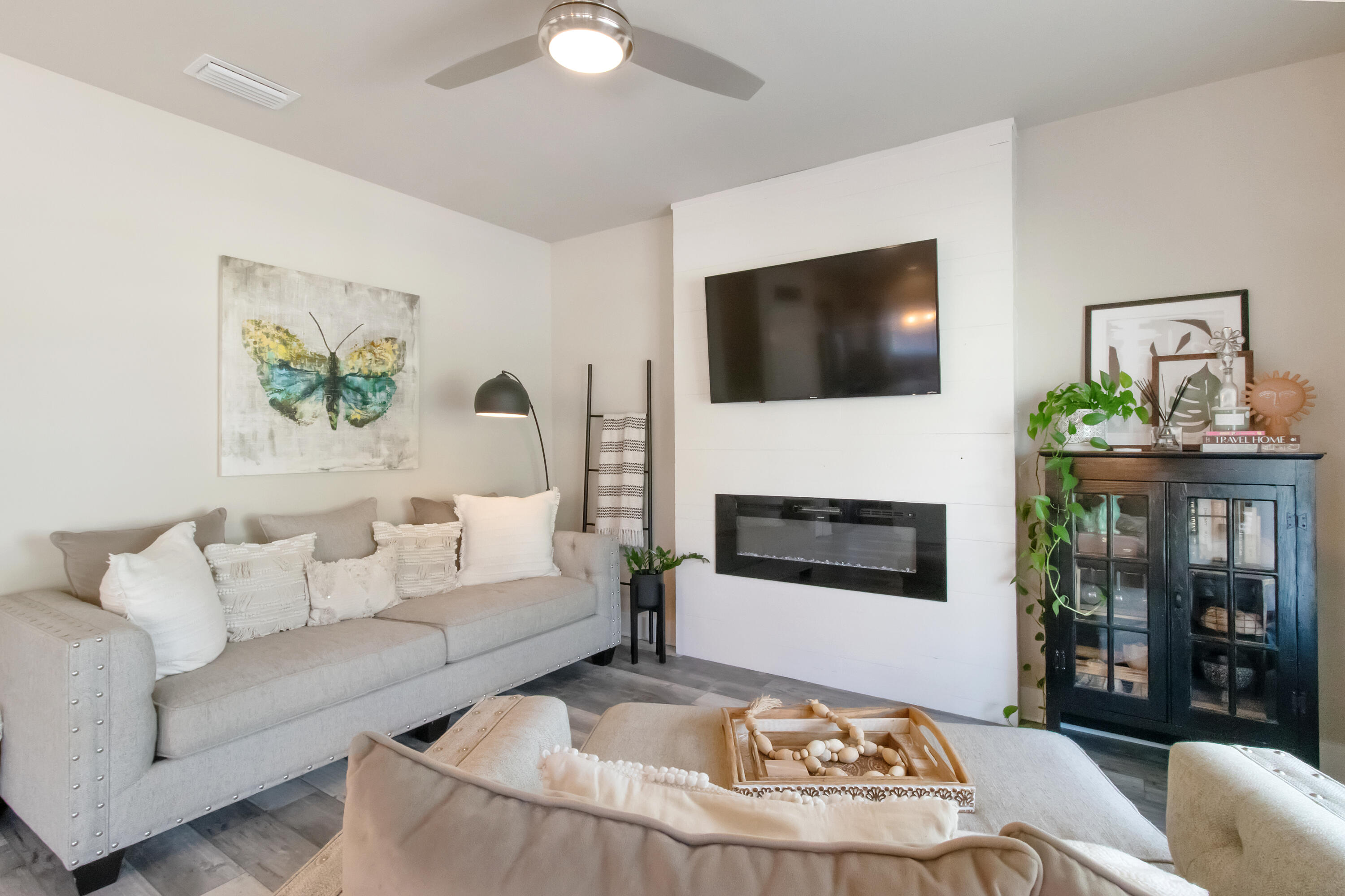 TOWN OF SANTA ROSA - Residential