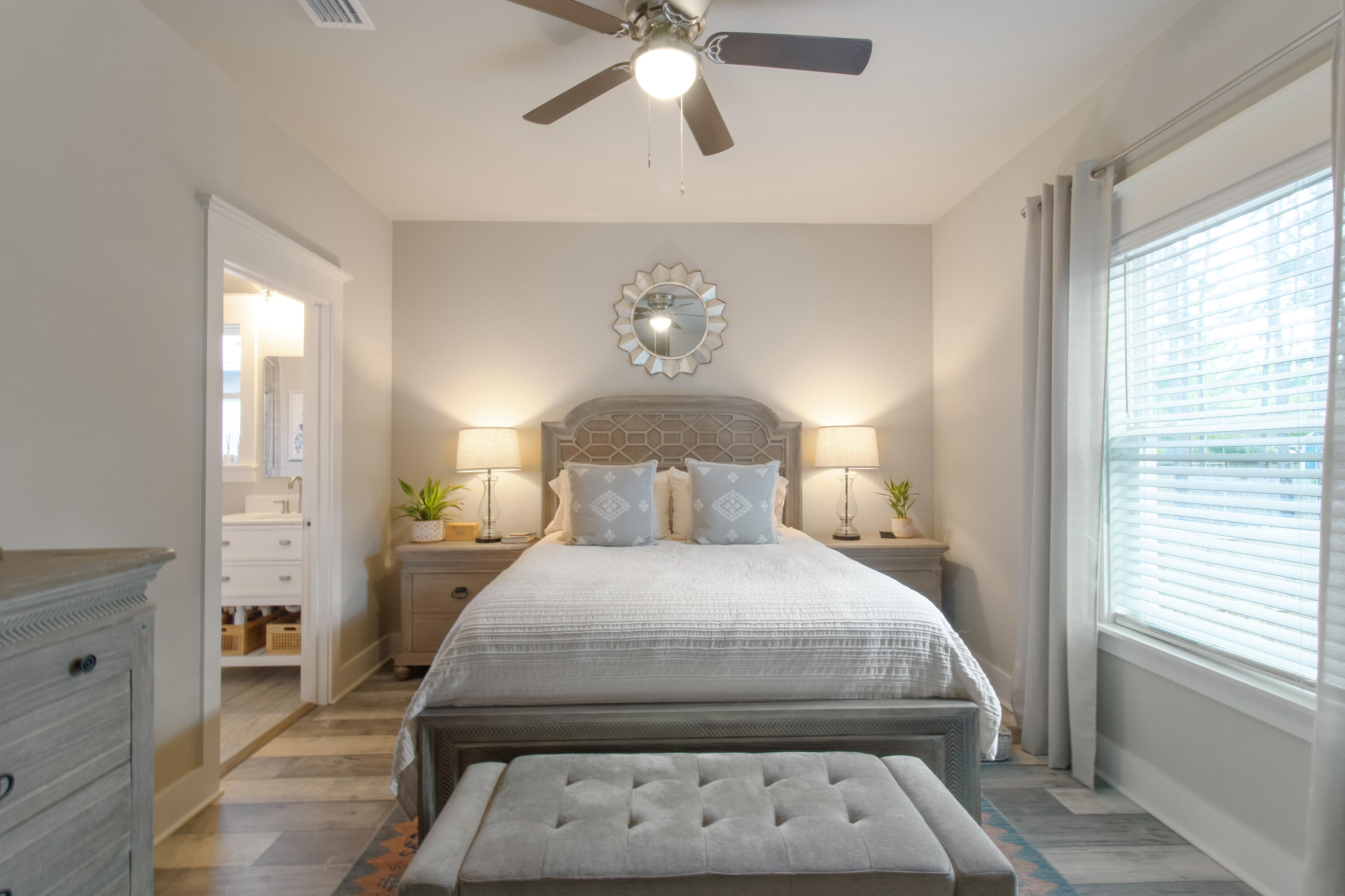 TOWN OF SANTA ROSA - Residential