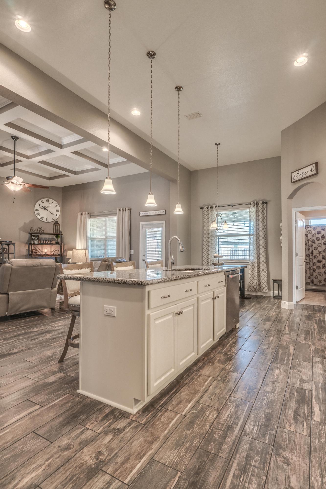 HAMMOCK BAY - Residential