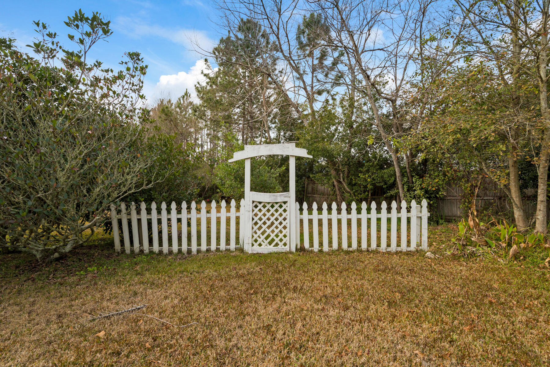 PINE GARDEN UNREC - Residential