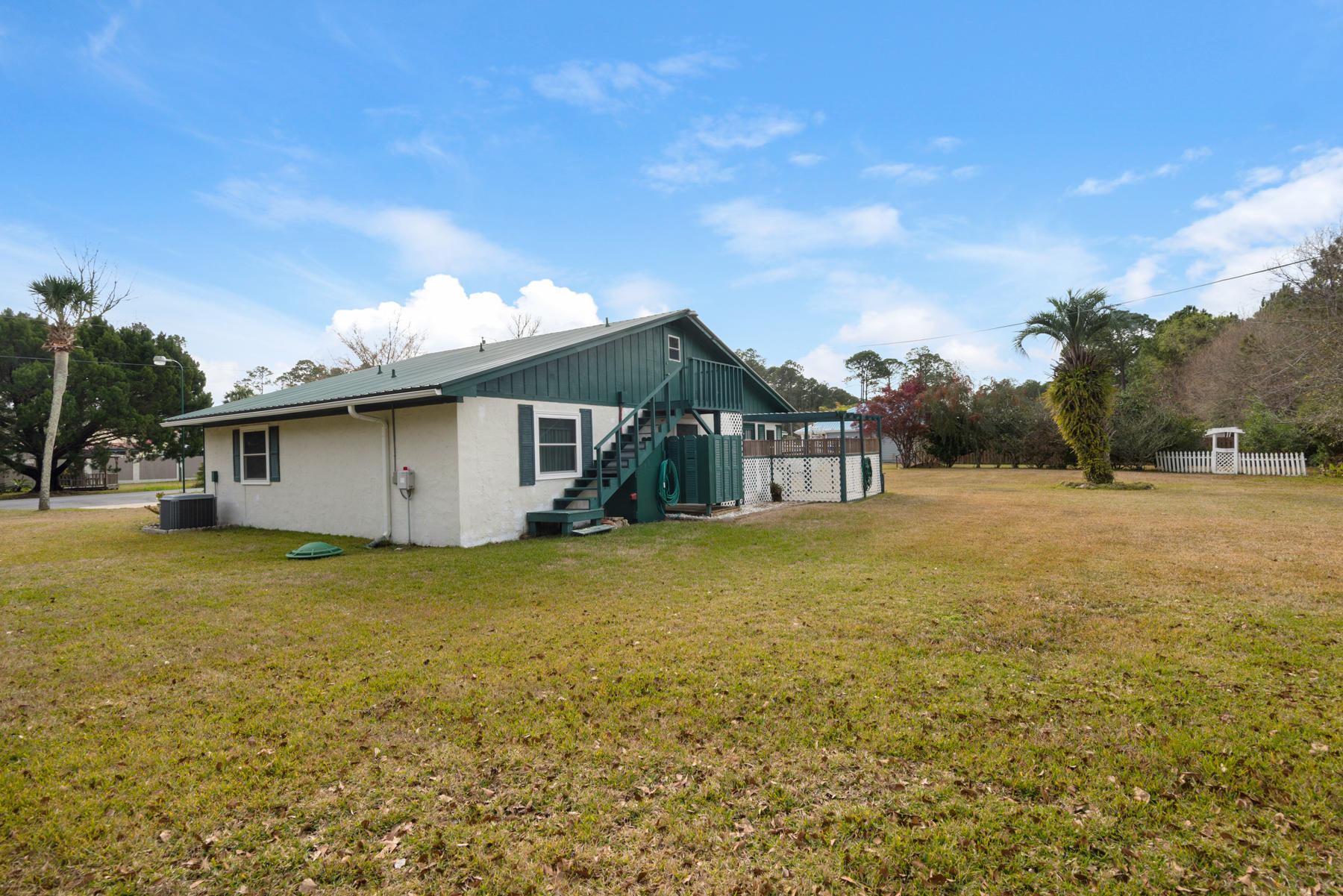 PINE GARDEN UNREC - Residential