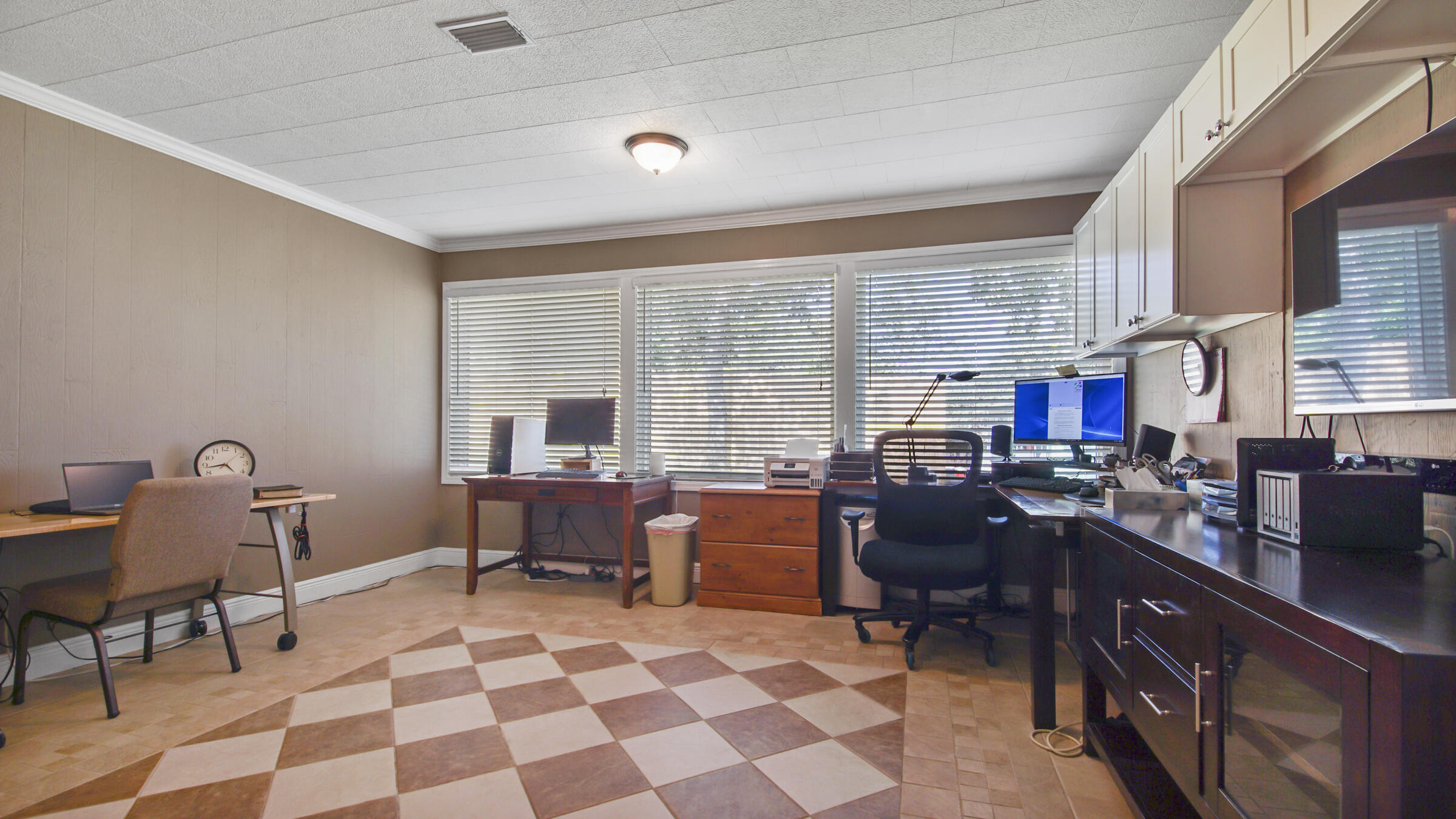 DIAMOND HEAD SEC OF LAKESIDE - Residential