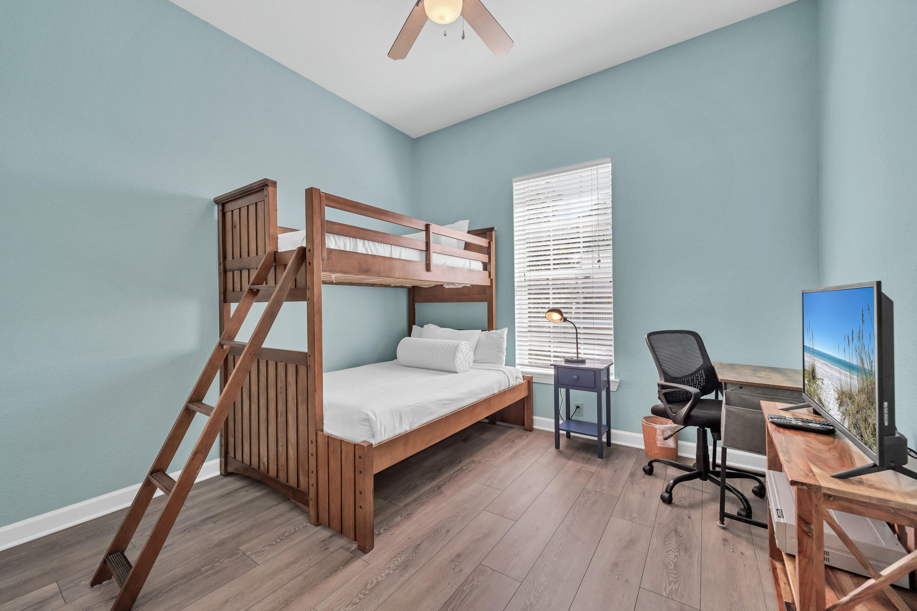 CRYSTAL COVE - Residential