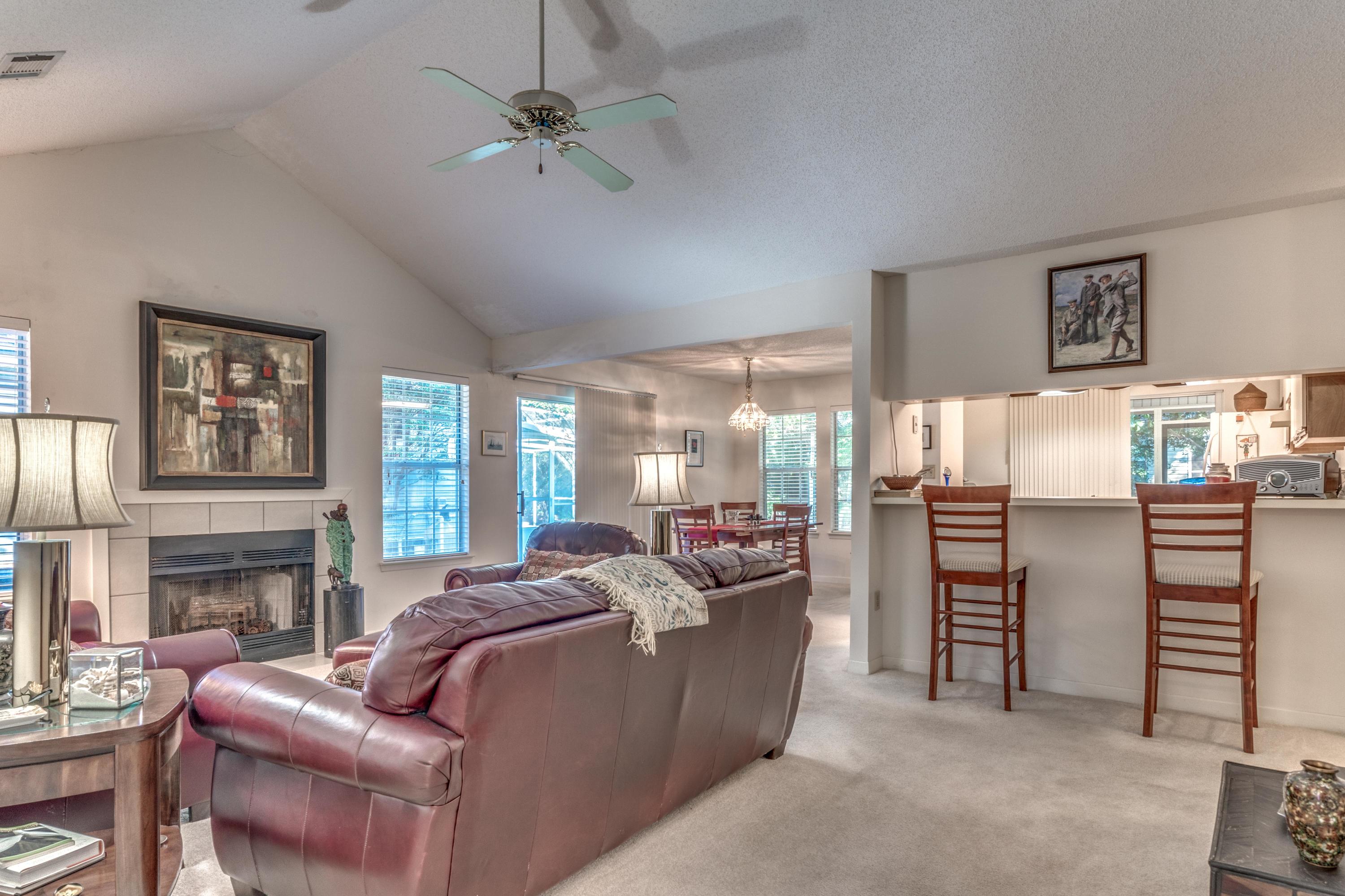 FAIRWAY LAKES PH 1 - Residential