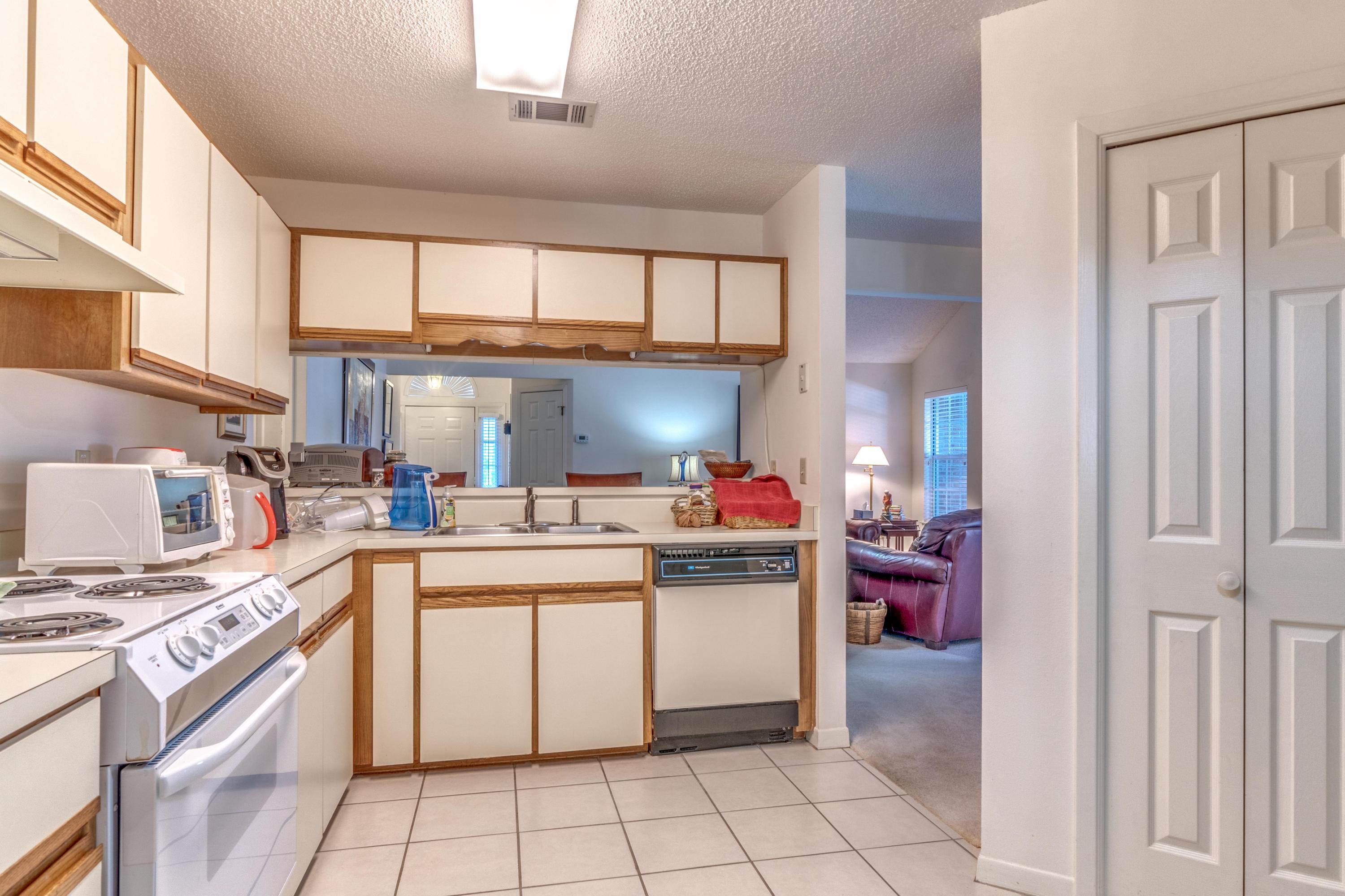 FAIRWAY LAKES PH 1 - Residential