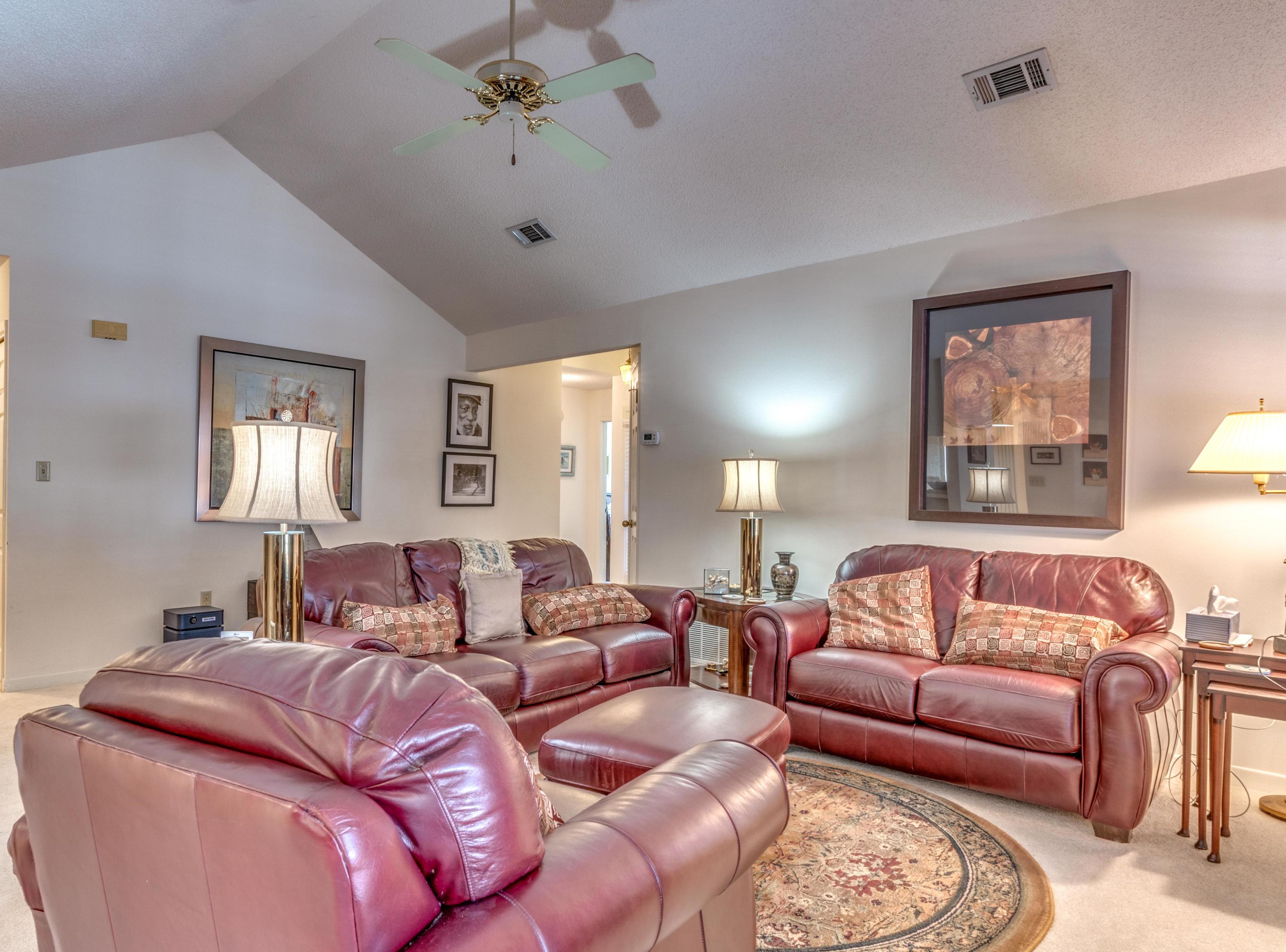 FAIRWAY LAKES PH 1 - Residential