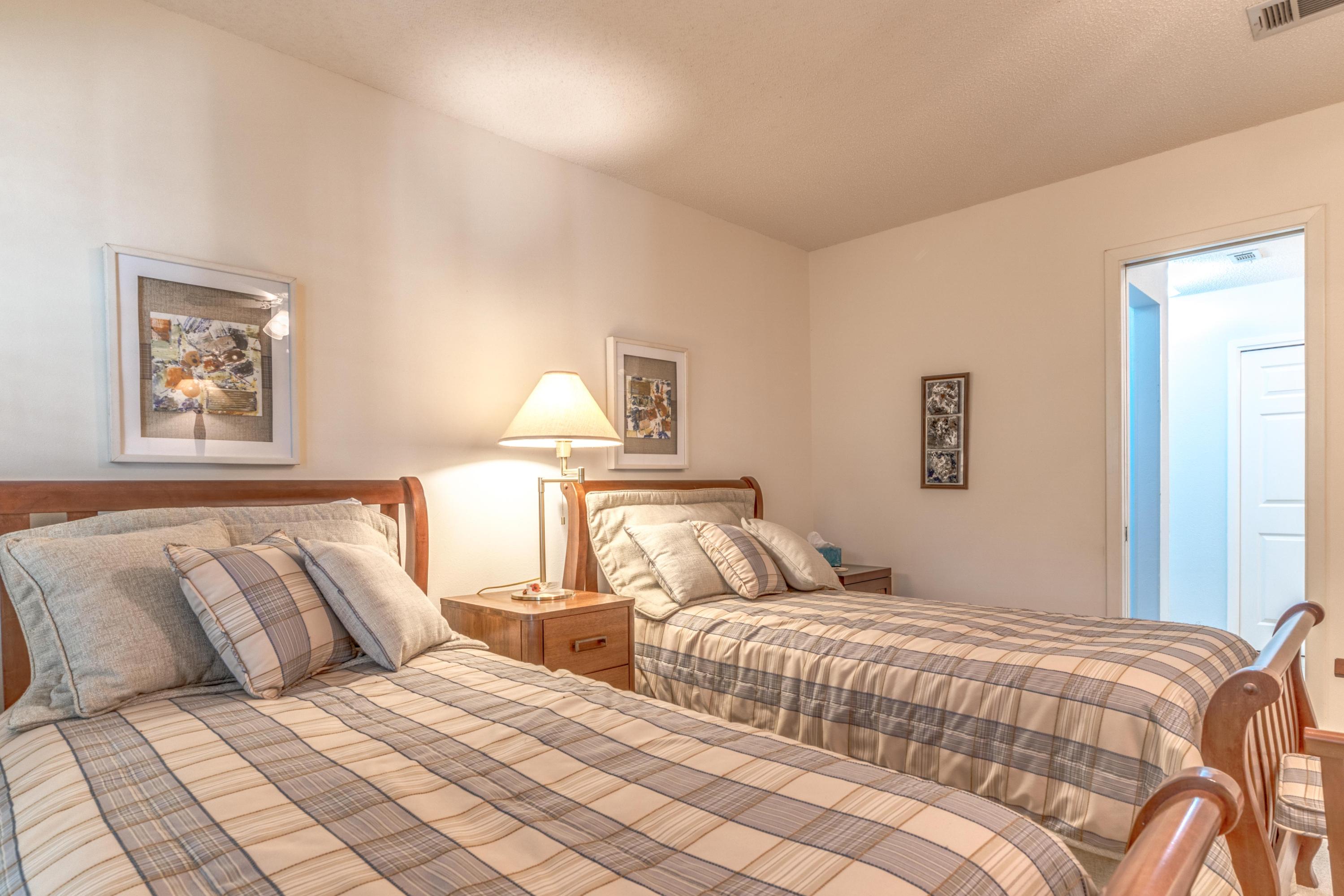 FAIRWAY LAKES PH 1 - Residential