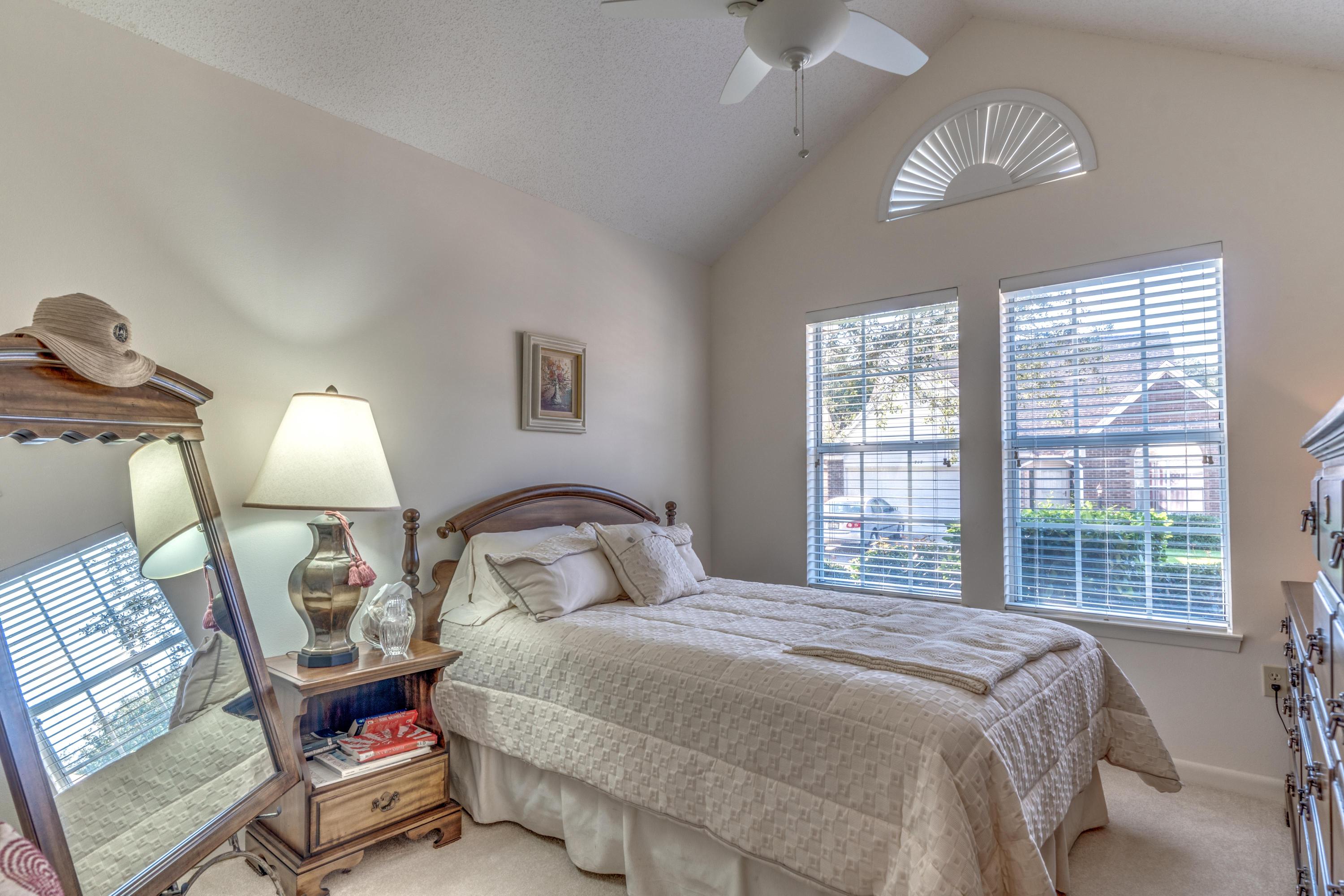 FAIRWAY LAKES PH 1 - Residential