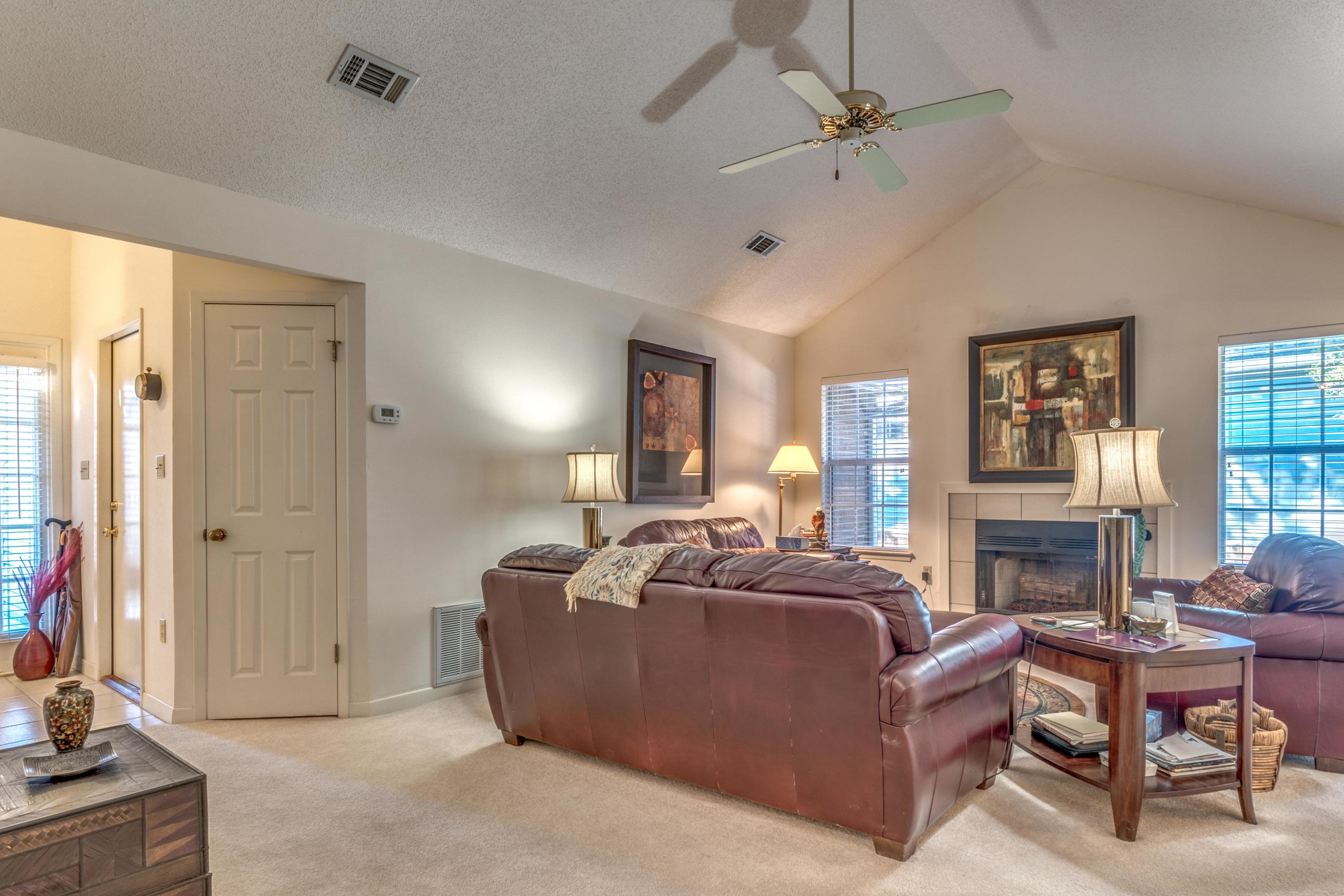 FAIRWAY LAKES PH 1 - Residential