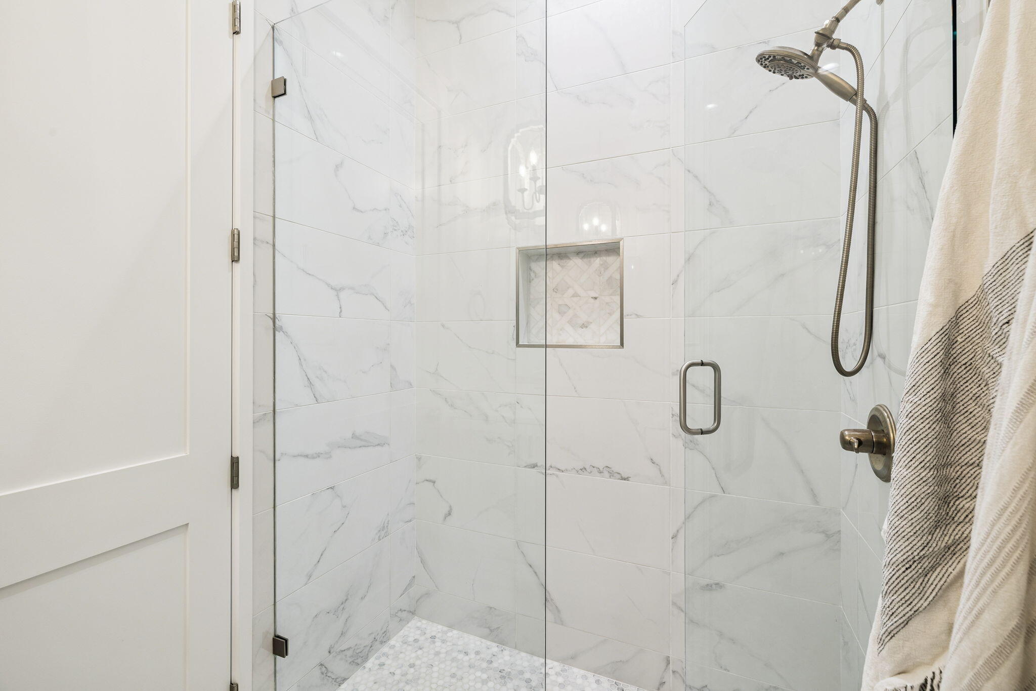 COTTAGES AT EASTERN LAKE - Residential