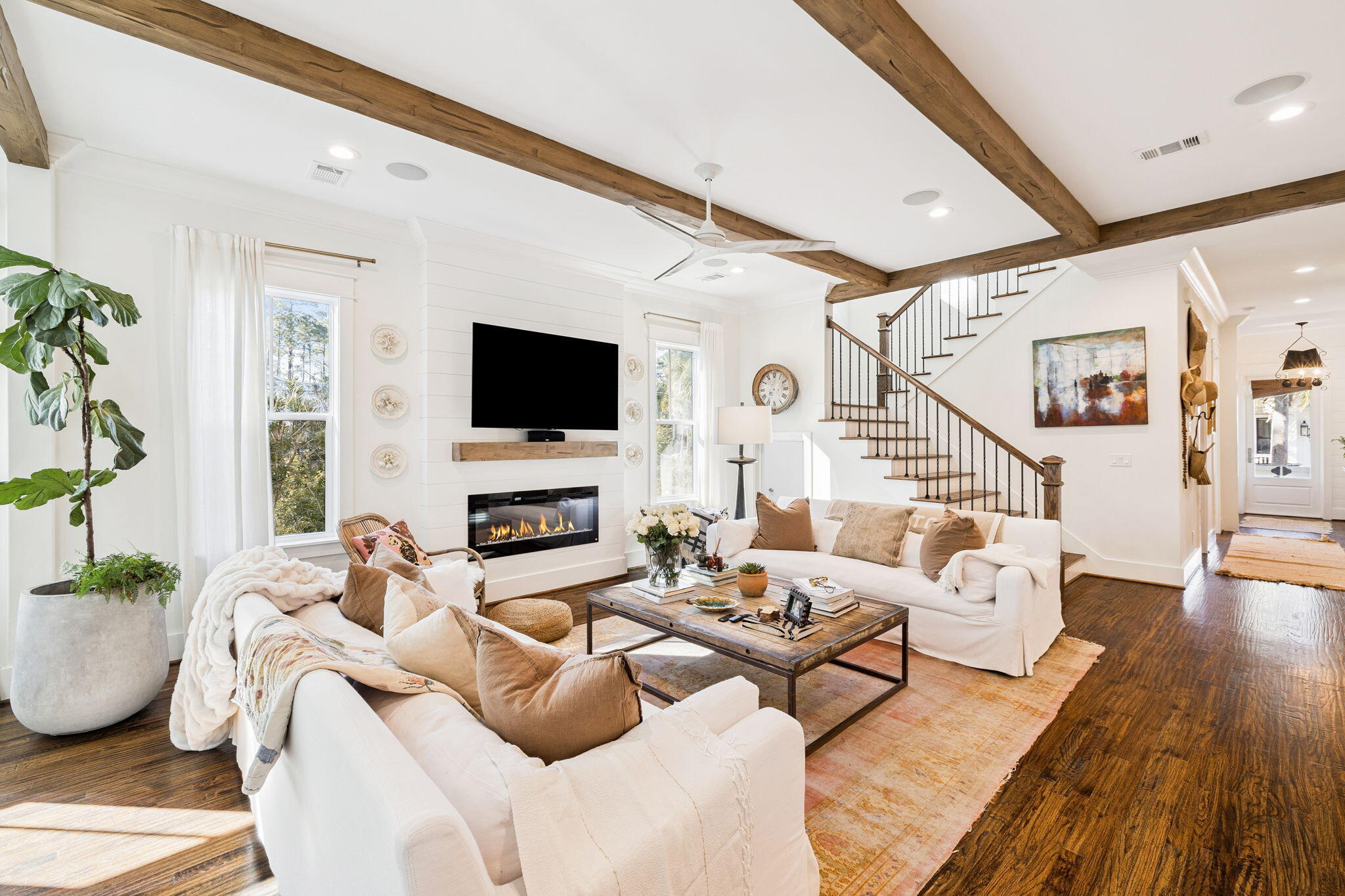 COTTAGES AT EASTERN LAKE - Residential