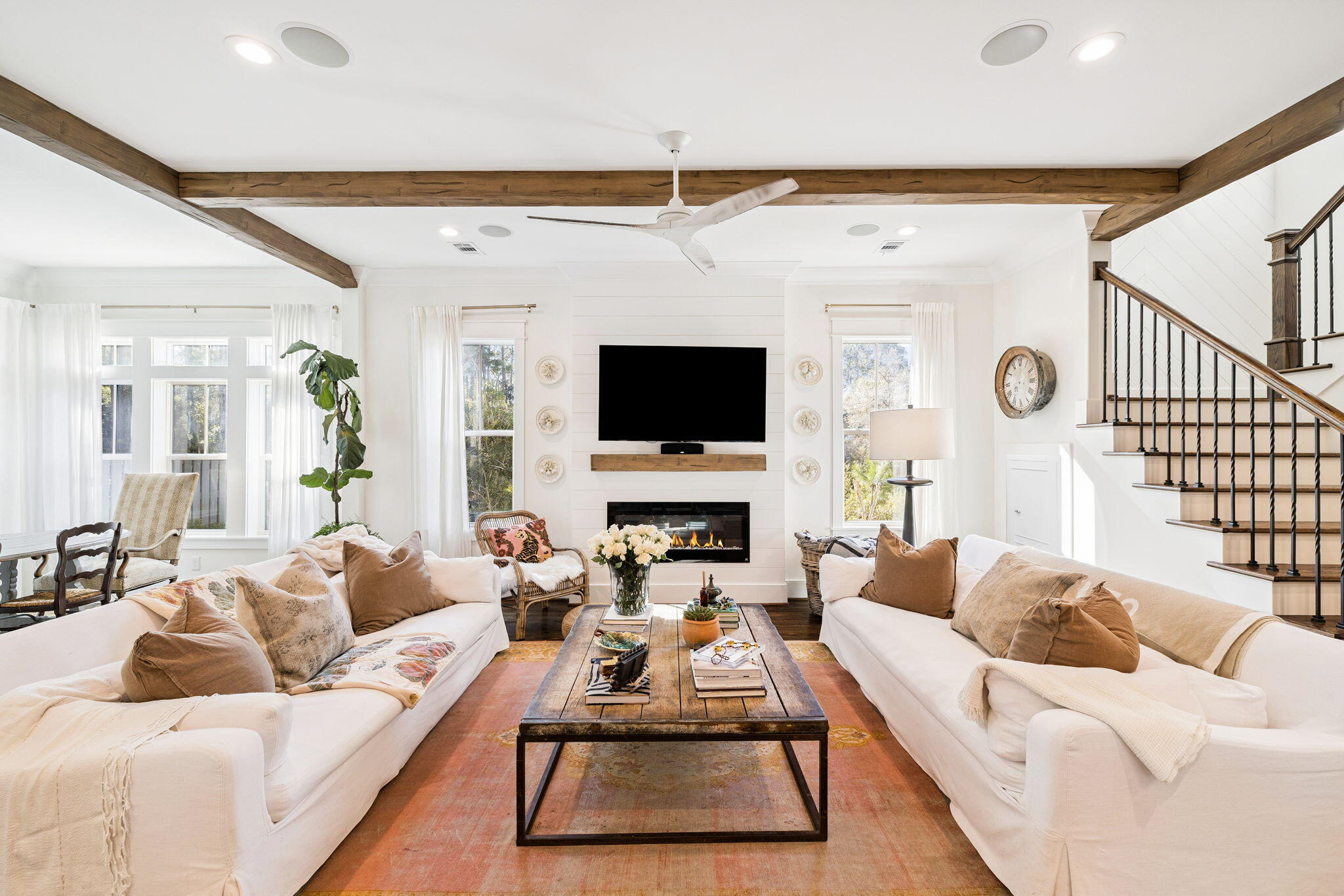 COTTAGES AT EASTERN LAKE - Residential