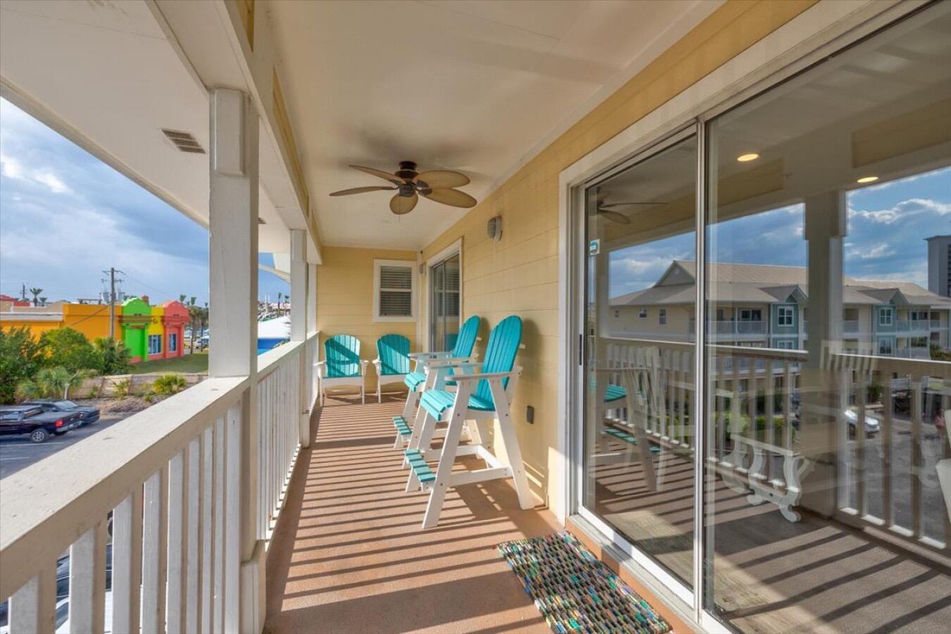TURNKEY with DEEDED BEACH ACCESS in the HEART of DESTIN! This 3 bedroom 3 bath top floor condo is located south of Hwy 98 and just a few steps to the beach. This updated condo is offered fully furnished and rental ready! Additional features include a large balcony to enjoy the warm Gulf breezes, shiplap dining area, fully equipped kitchen with stainless steel appliances, tile backsplash and quartz countertops. LVP flooring throughout with tiled bathroom floors. Truly a superb vacation rental property, primary home or a secondary home. St Martin Beachwalk Villas offers a family-friendly environment for a relaxing vacation, tucked right by the beach with only 40 units. The property also features a club house and pool with large decks and grill patios. St. Martin Beachwalk Villas is
conveniently located across the street from Big Kahuna's Water and Adventure Park- central to all of the great activities Destin has to offer, including the Destin Harbor, local restaurants, shopping & entertainment!