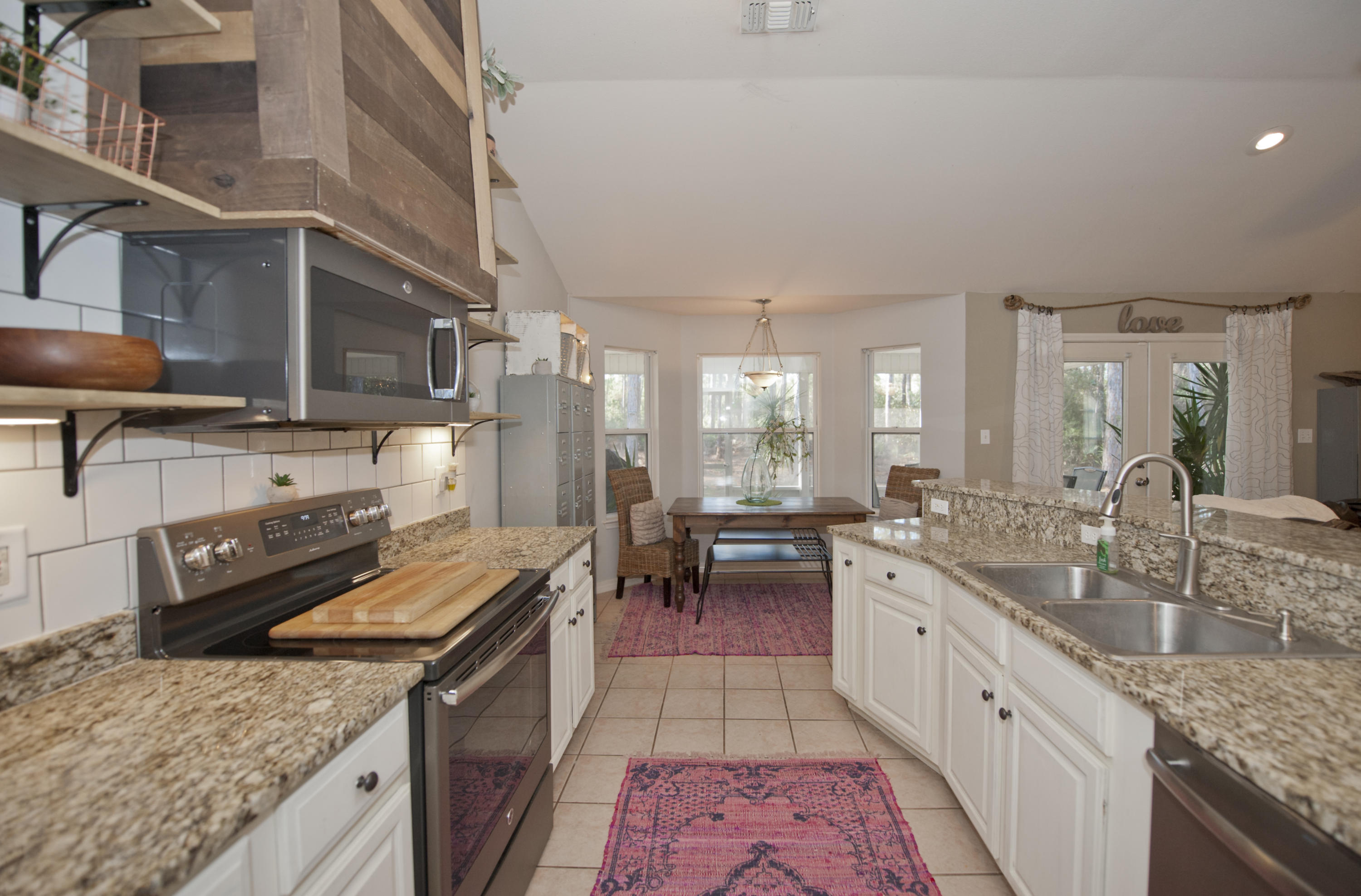 HOLLEY BY THE SEA - Residential