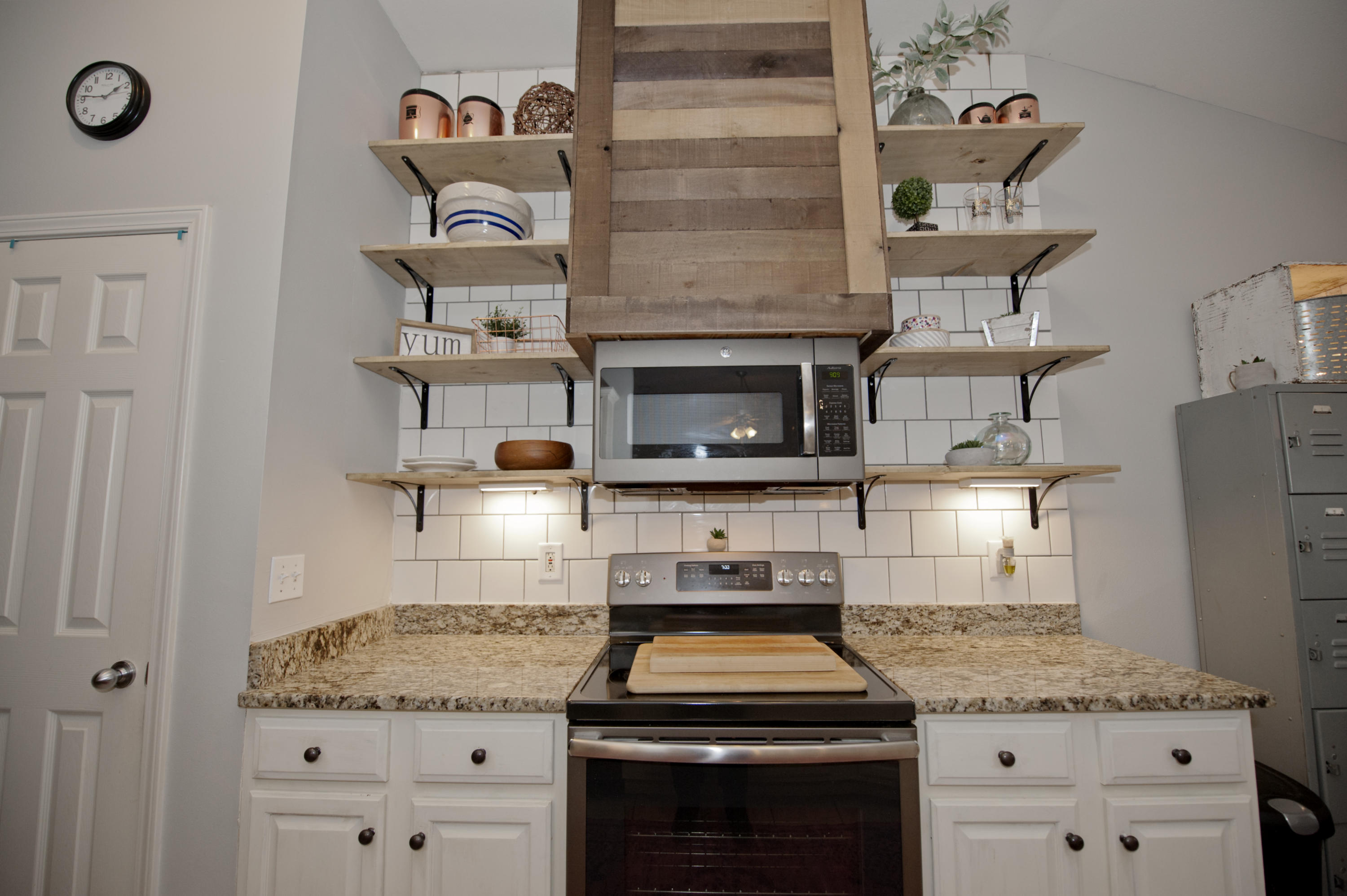 HOLLEY BY THE SEA - Residential