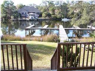 Available February 20. Lovely waterfront end unit with dock access. Call today! Pets may or may not be allowed. Pet restrictions apply and are approved by owner on a case by case basis.