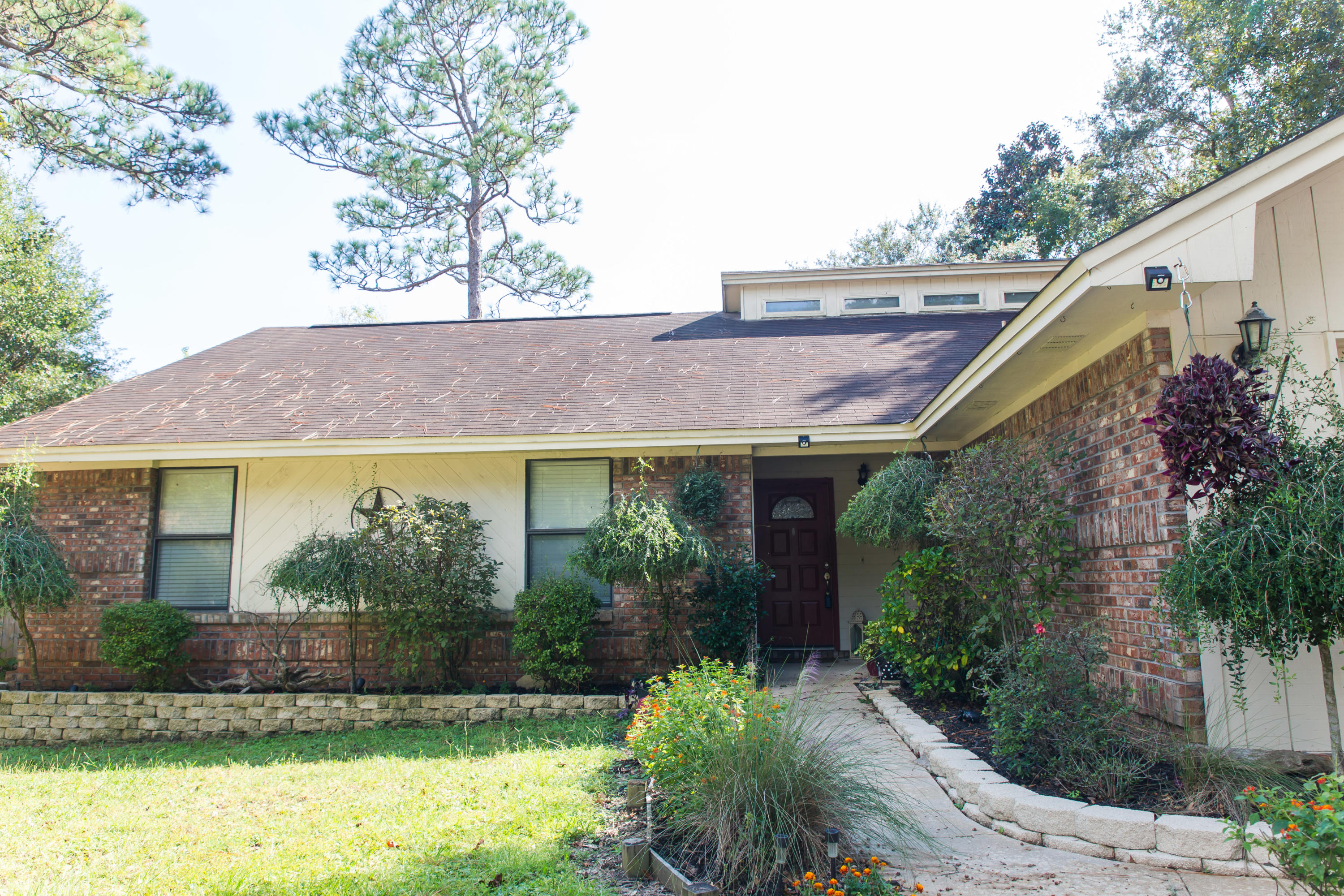 PINECREST HILLS - Residential