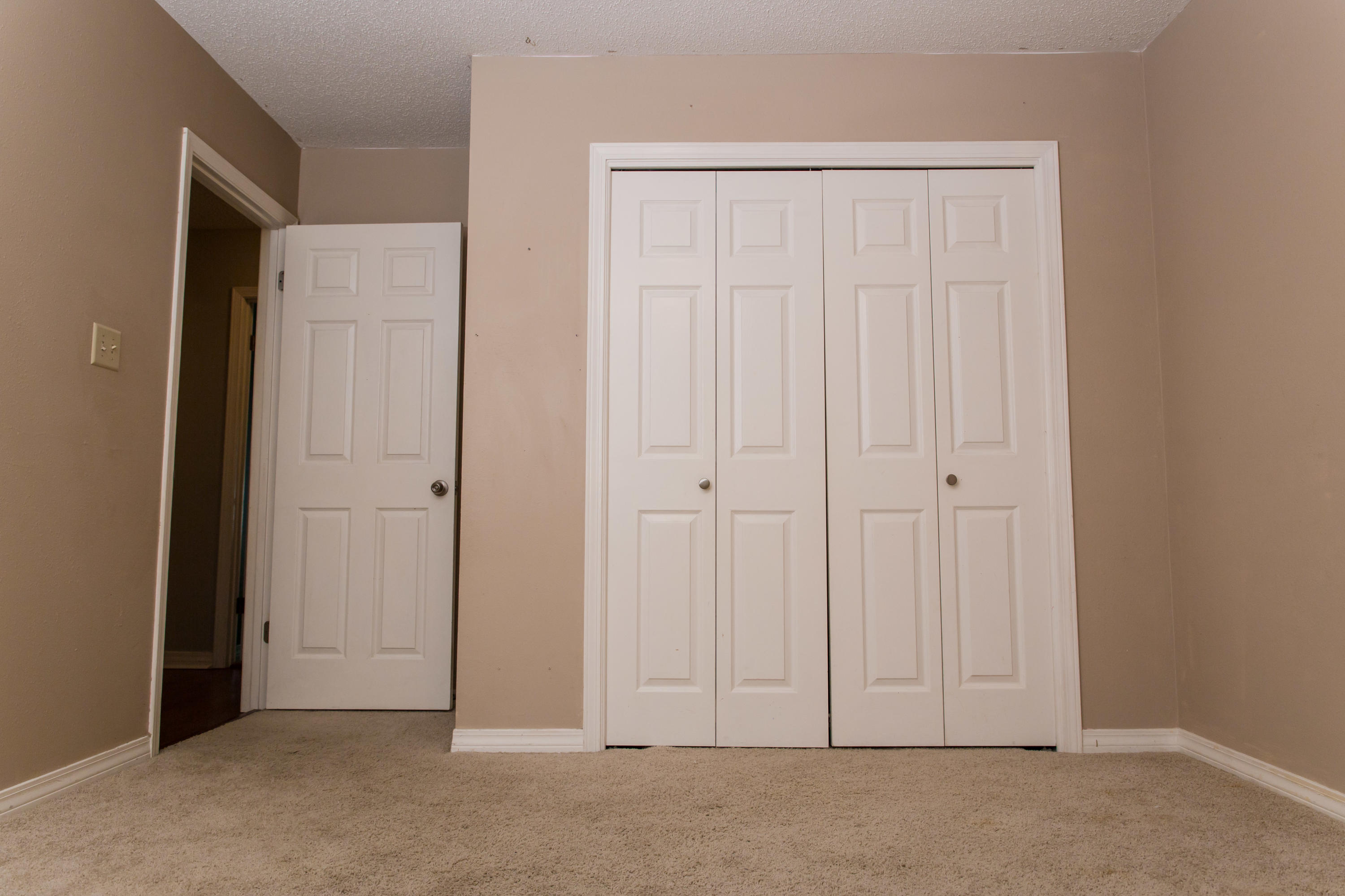 PINECREST HILLS - Residential