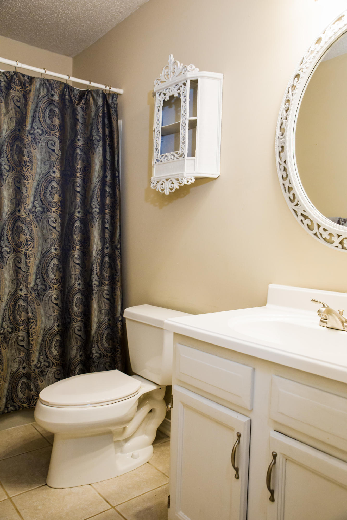 PINECREST HILLS - Residential