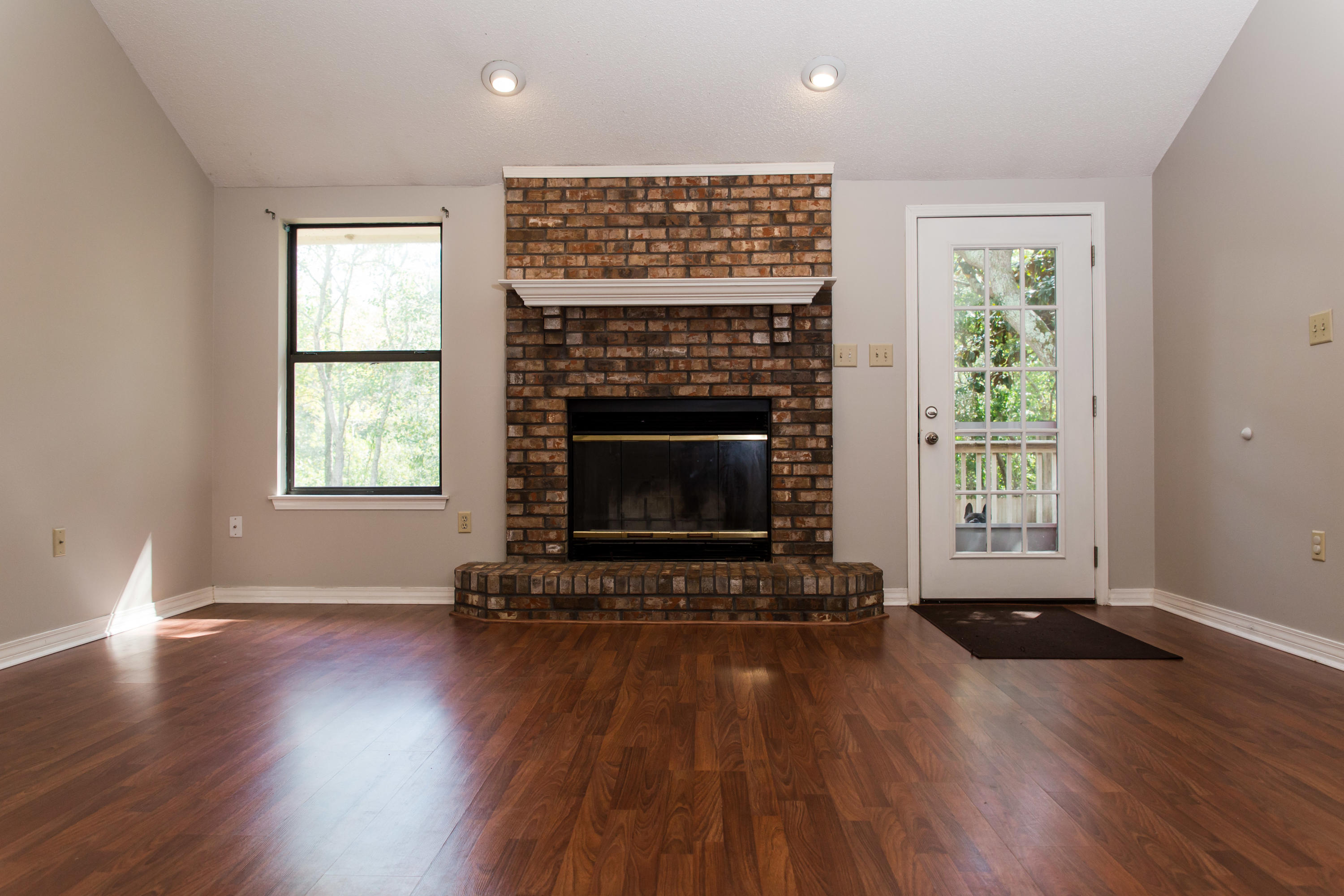 PINECREST HILLS - Residential