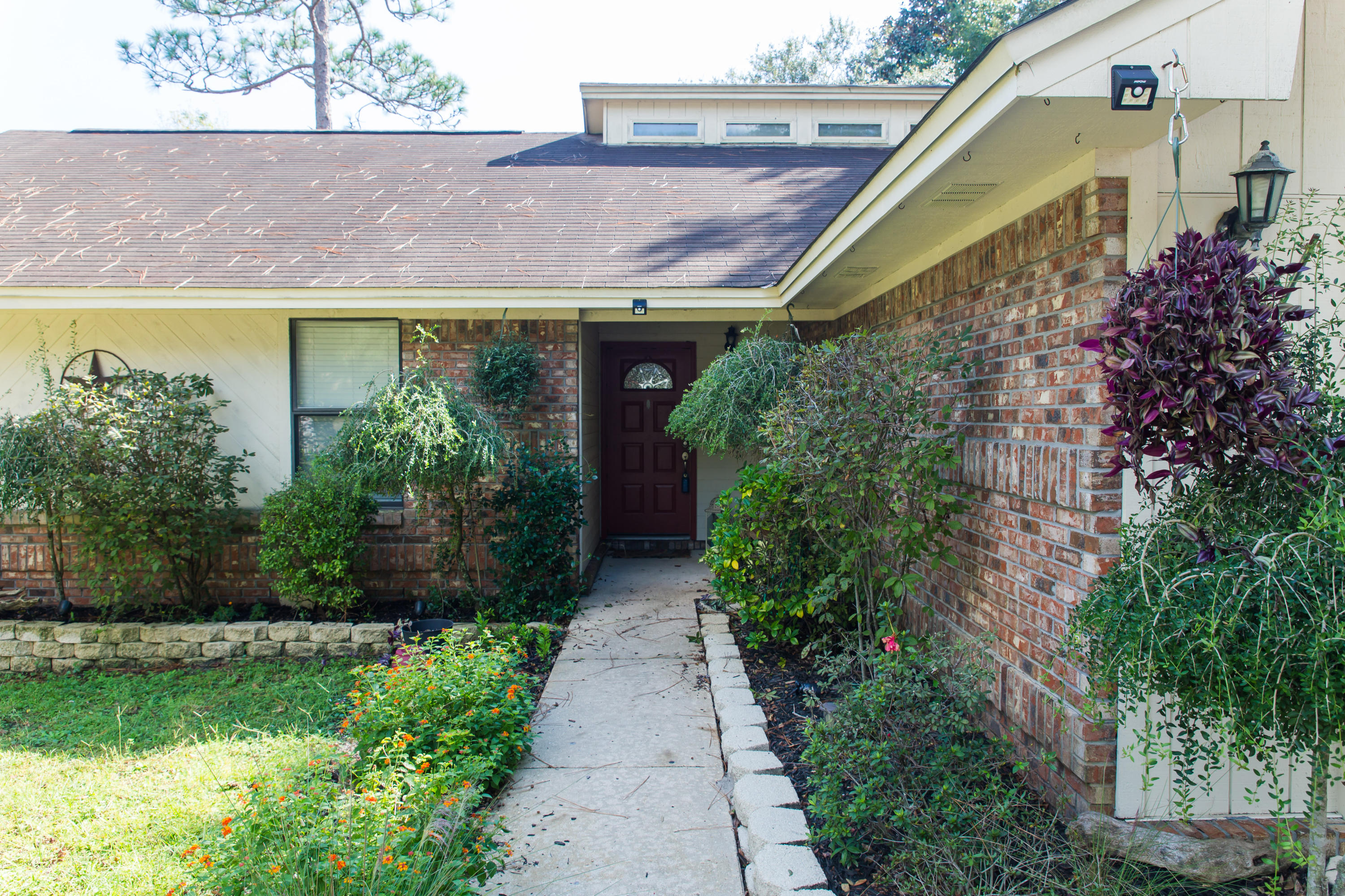 PINECREST HILLS - Residential