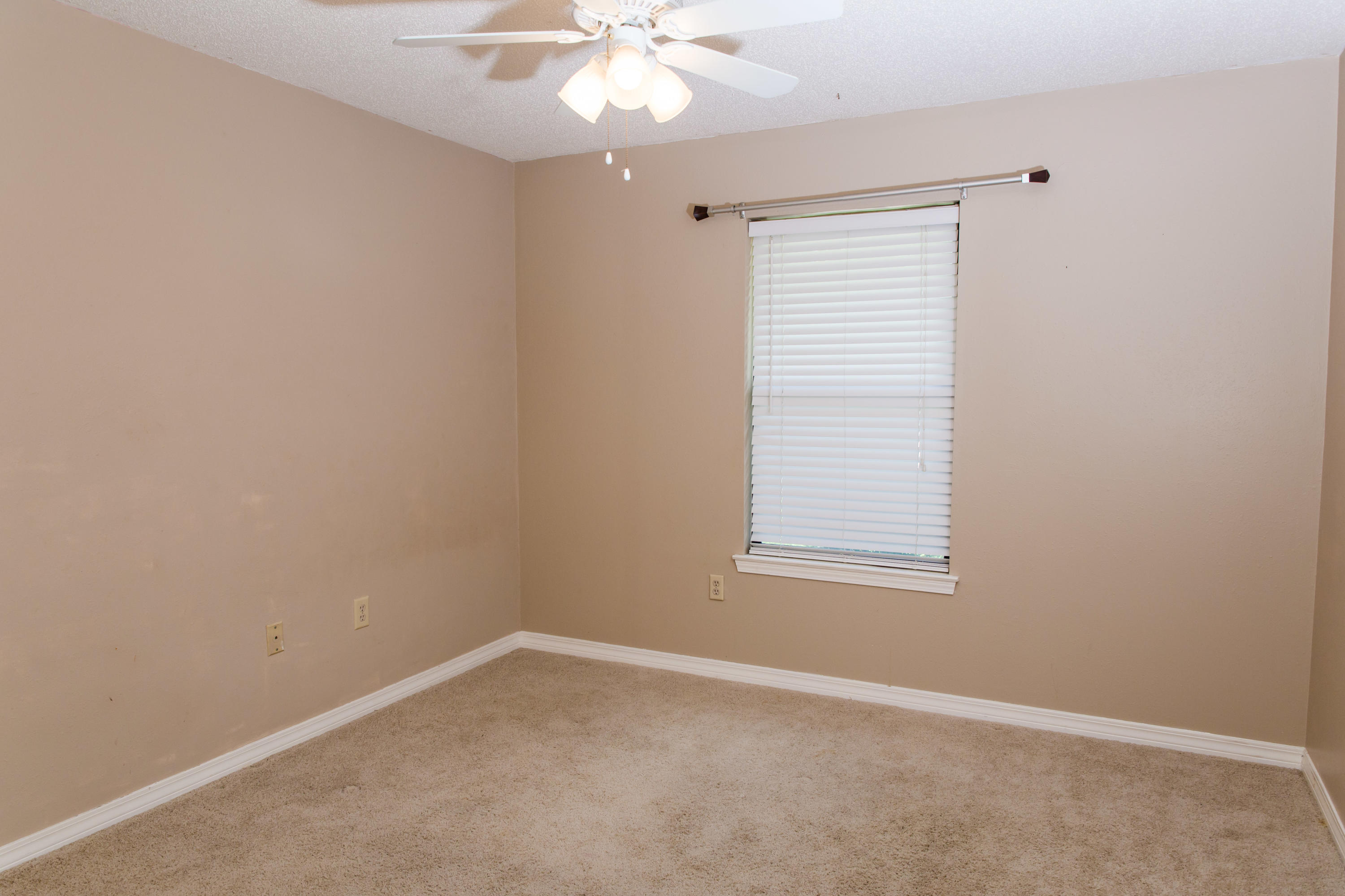 PINECREST HILLS - Residential