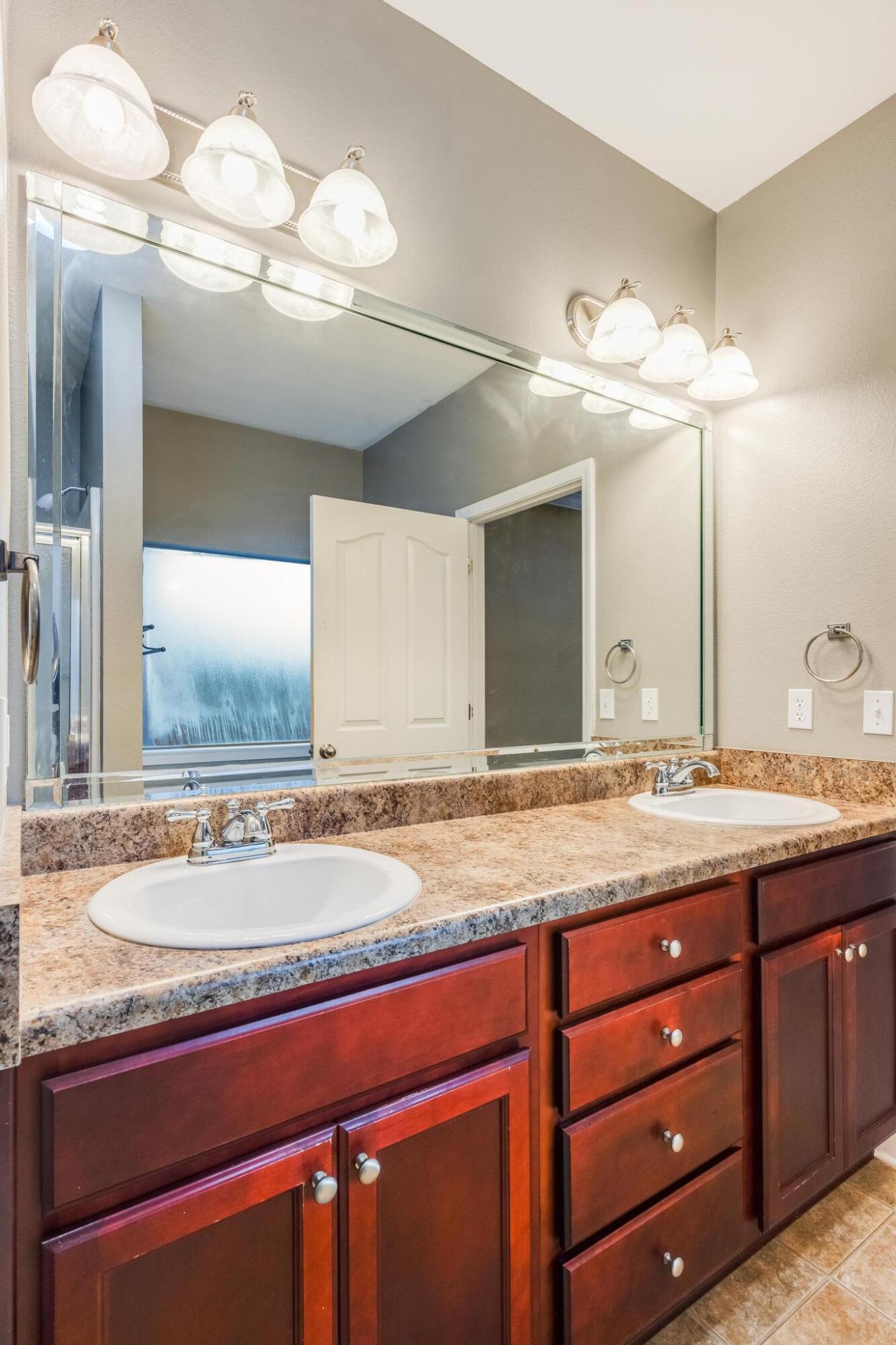 ROLLING RIDGE - Residential