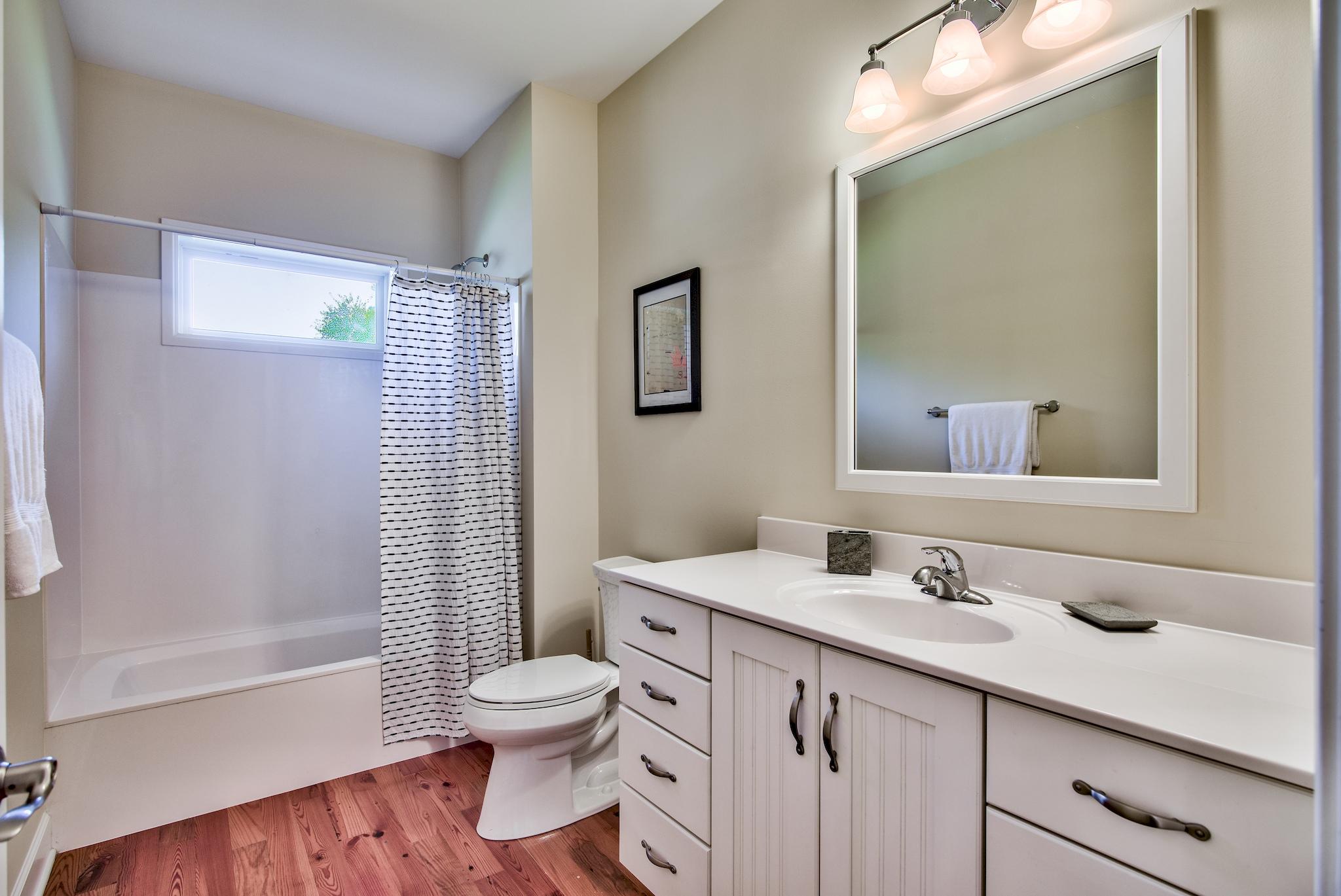 PELICAN BAY S/D - Residential