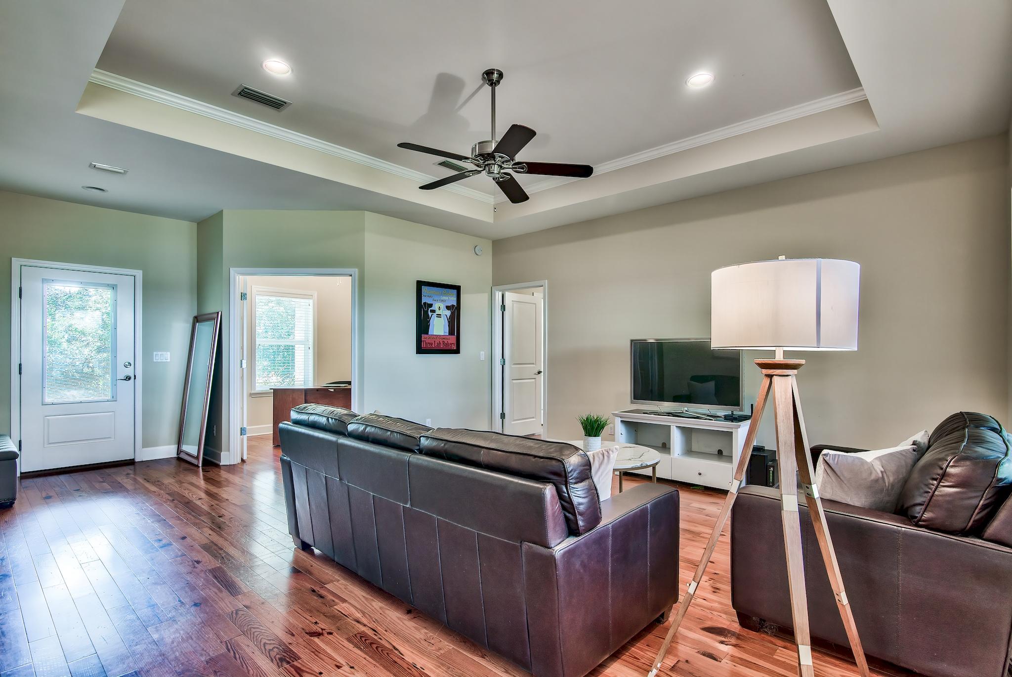 PELICAN BAY S/D - Residential