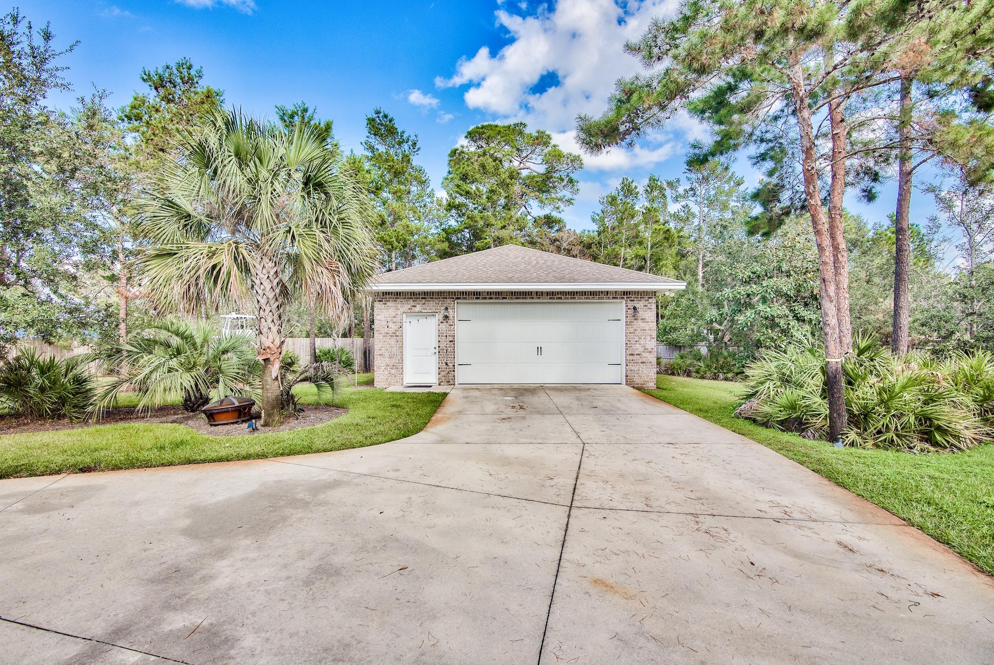 PELICAN BAY S/D - Residential