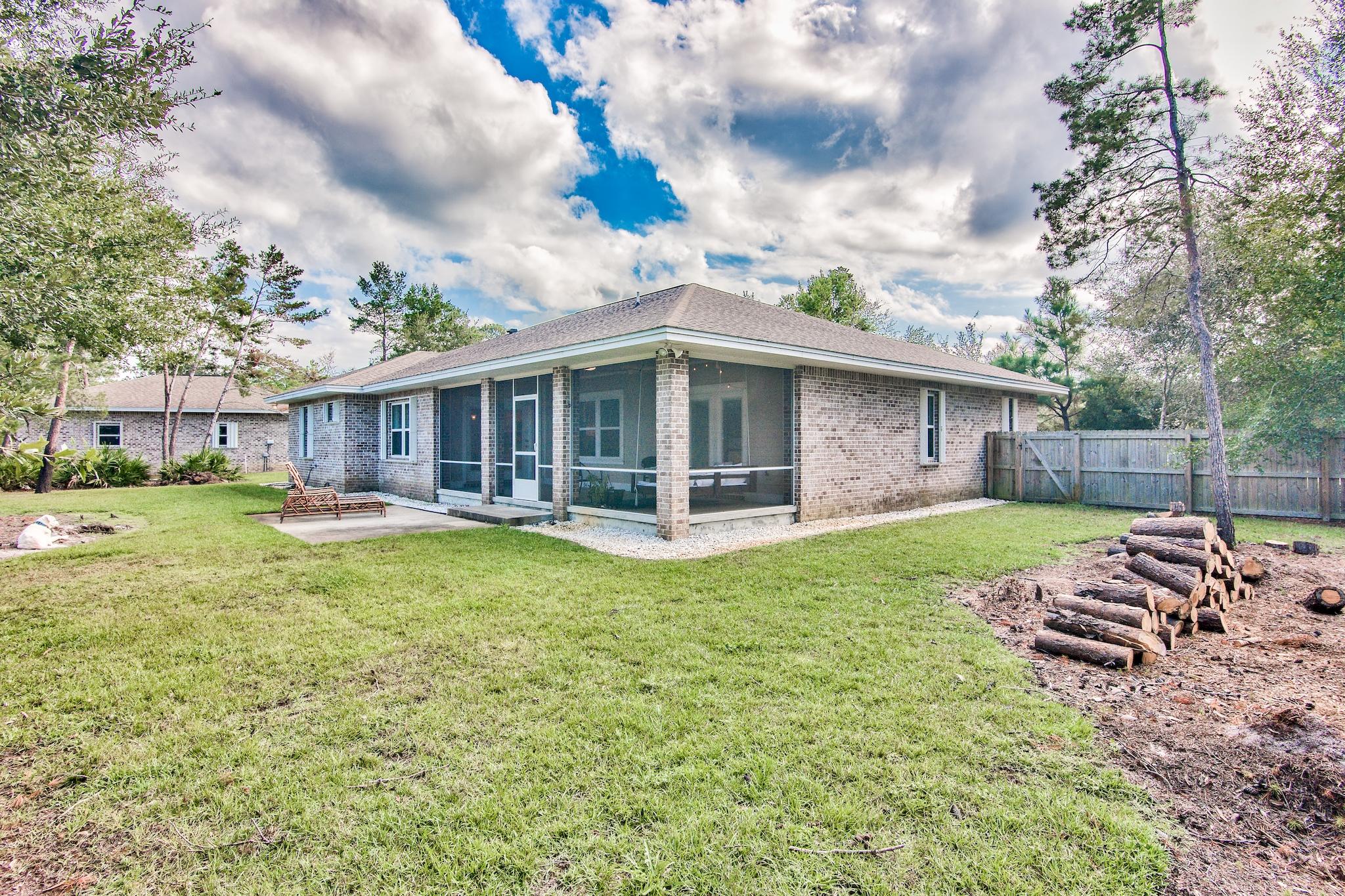 PELICAN BAY S/D - Residential