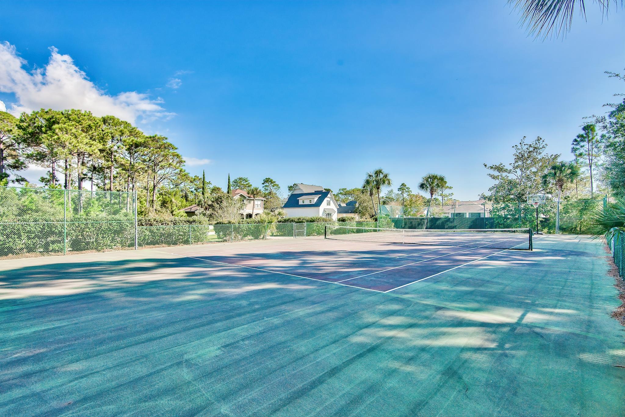 PELICAN BAY S/D - Residential