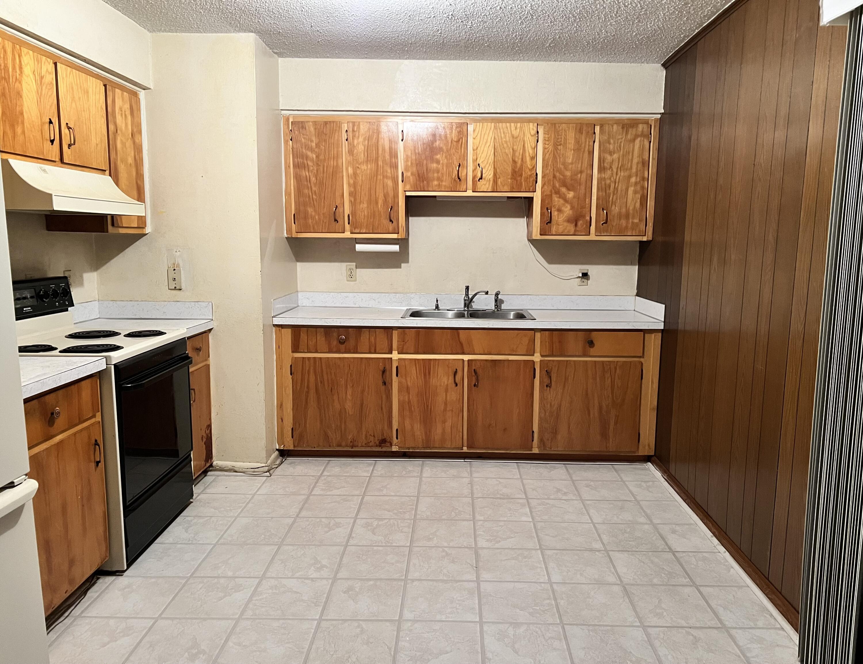 PARISH EST RE-PLAT LOT 6 BLK A - Residential